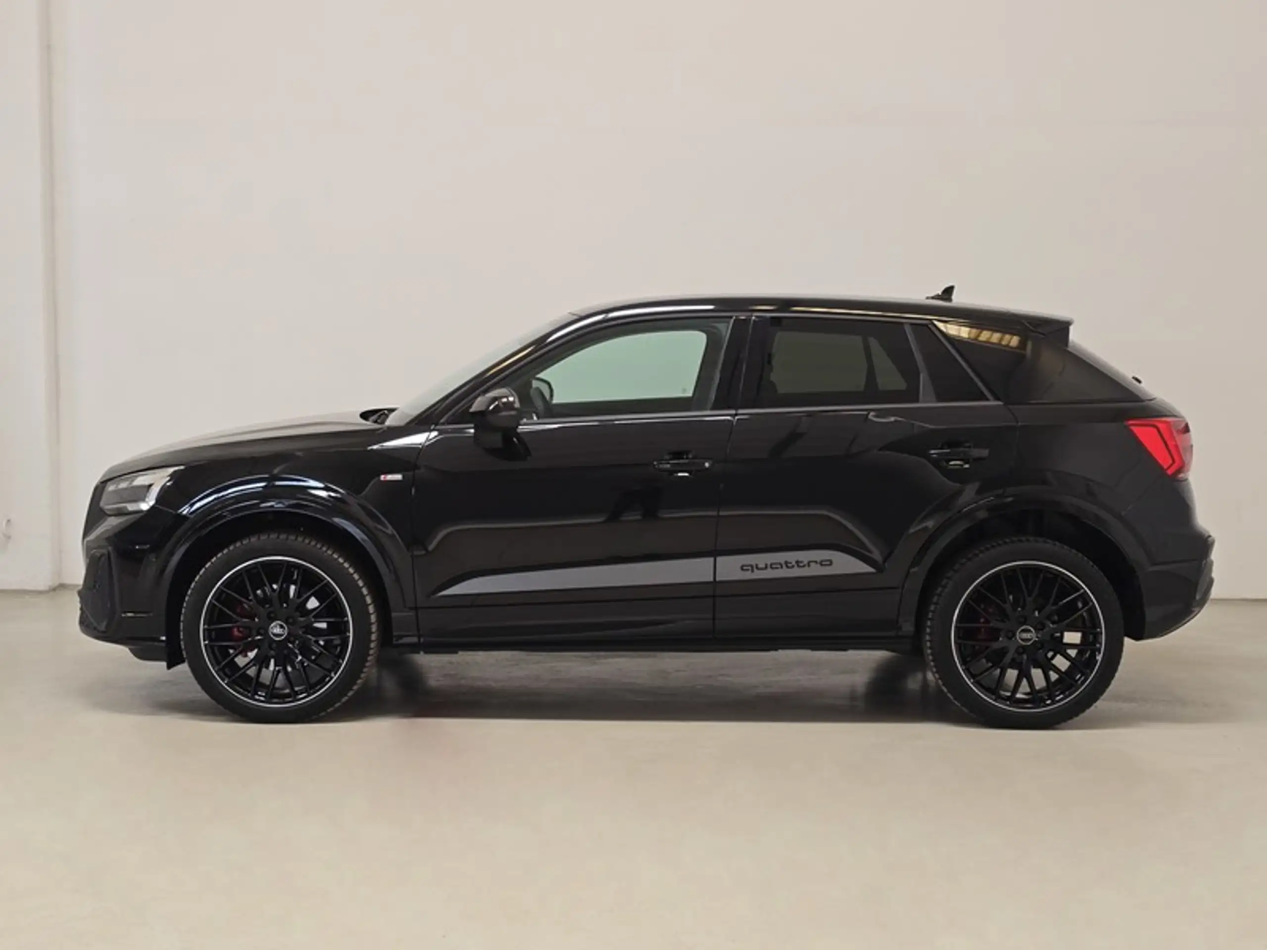 Audi - Q2