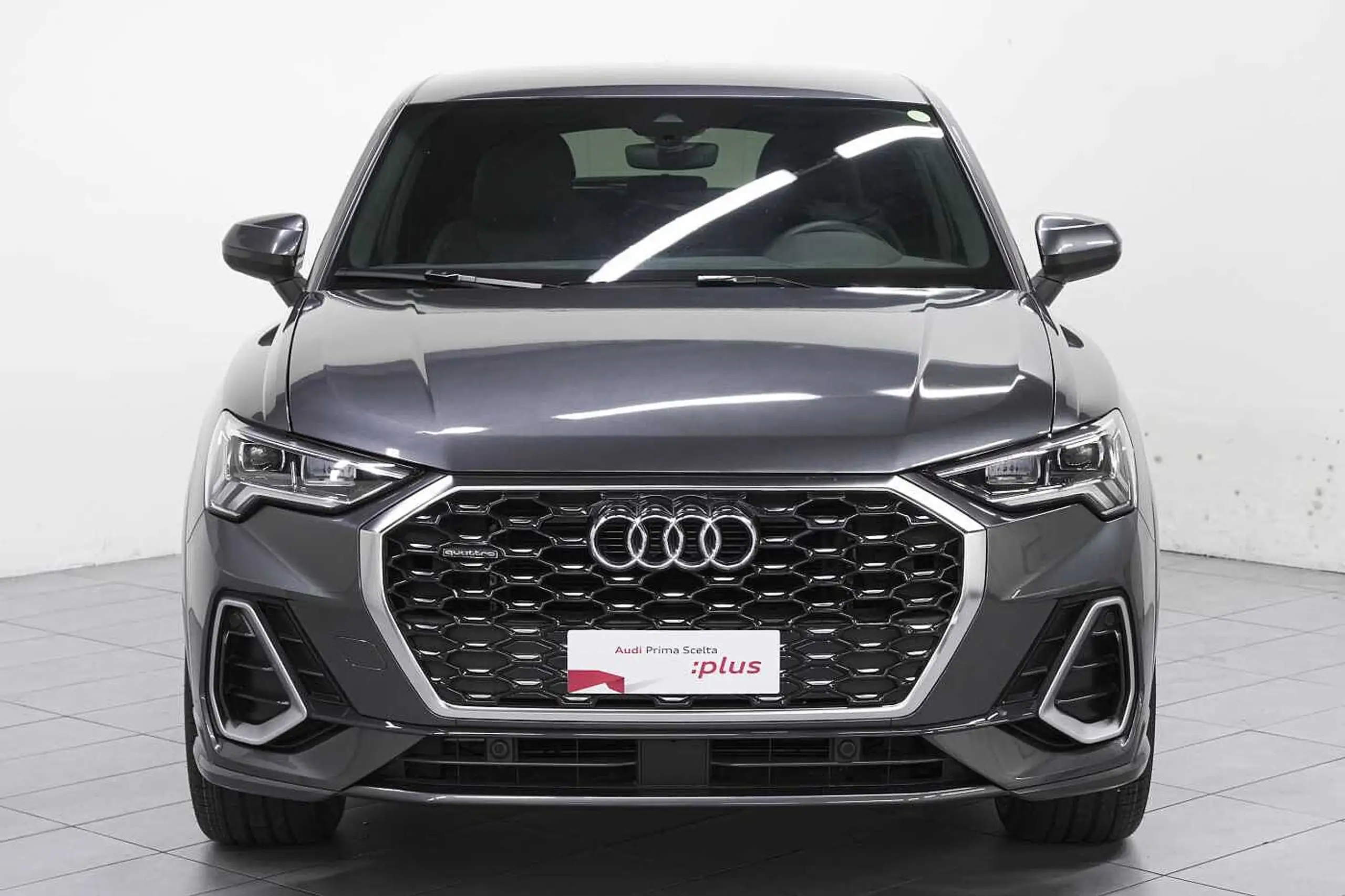 Audi - Q3