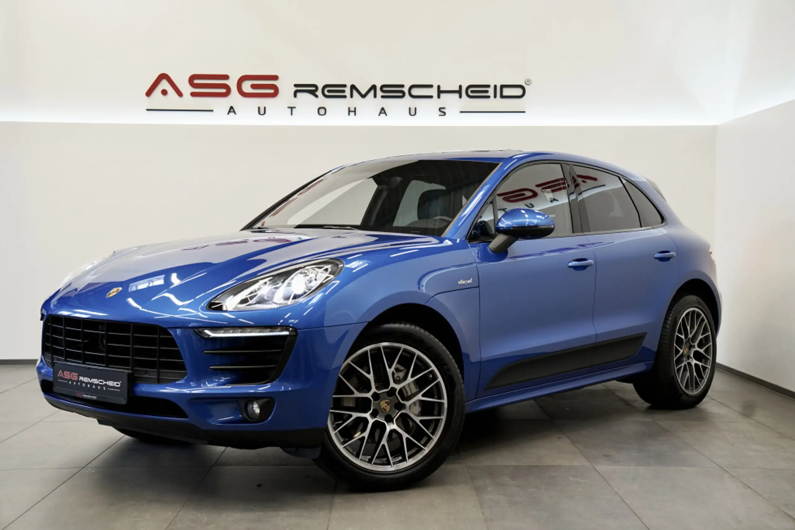 Porsche - Macan