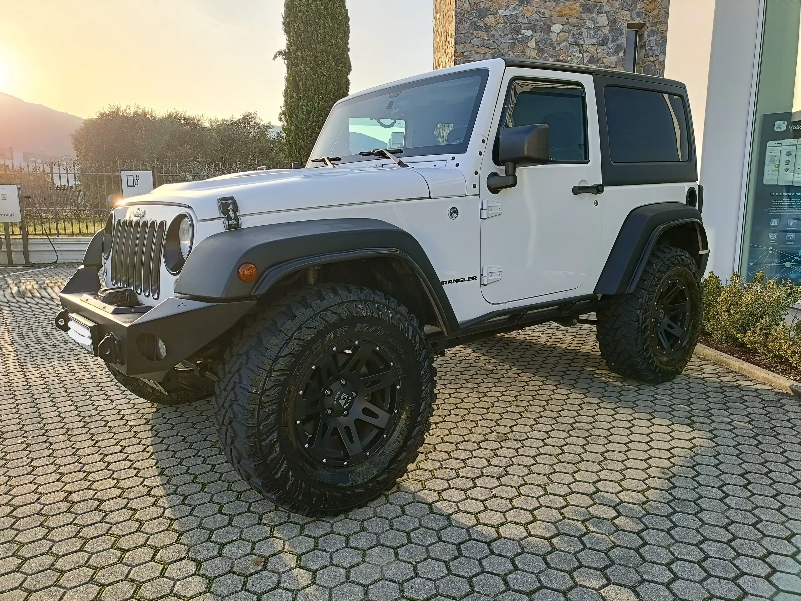 Jeep - Wrangler