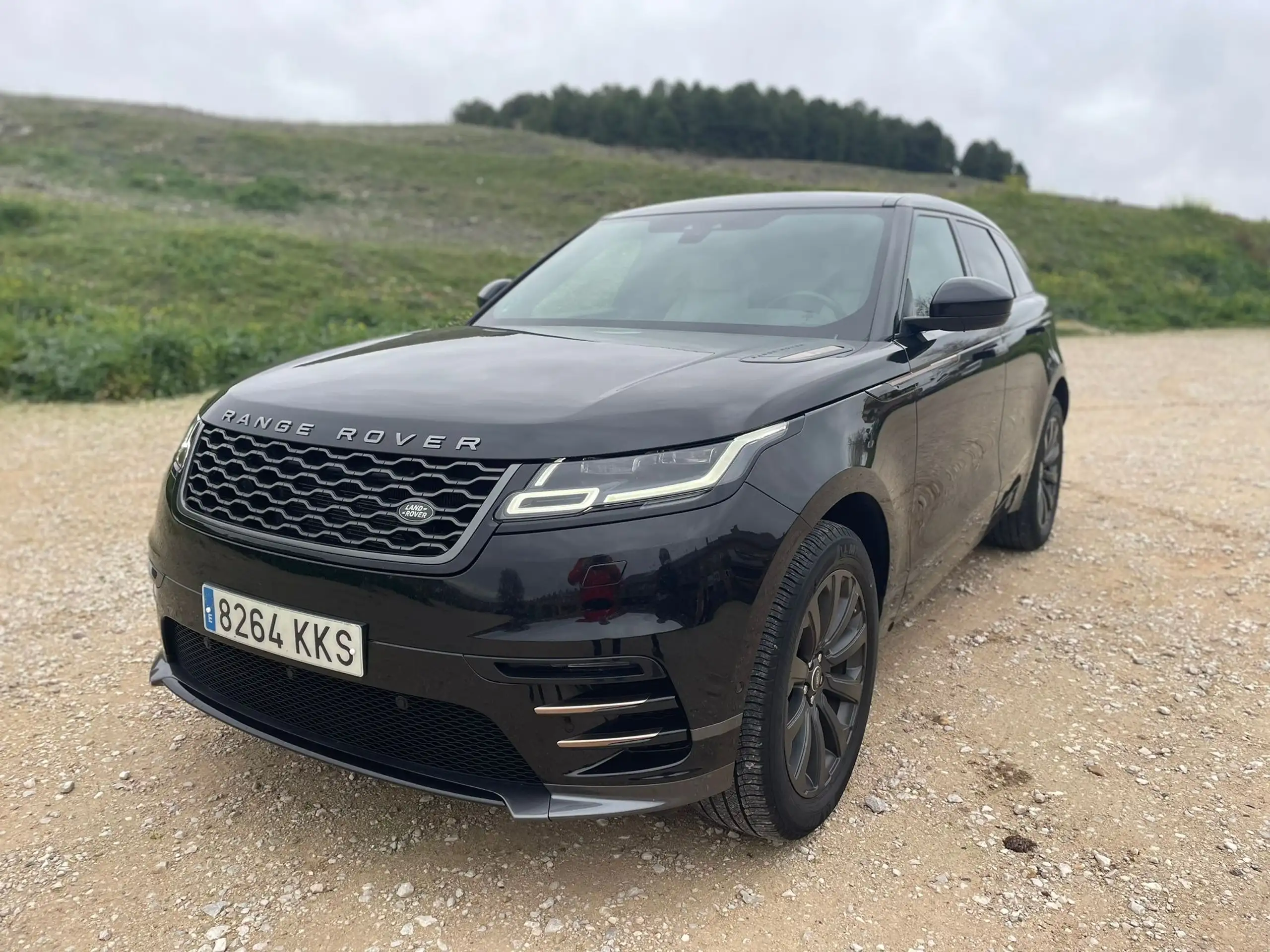 Land Rover - Range Rover Velar