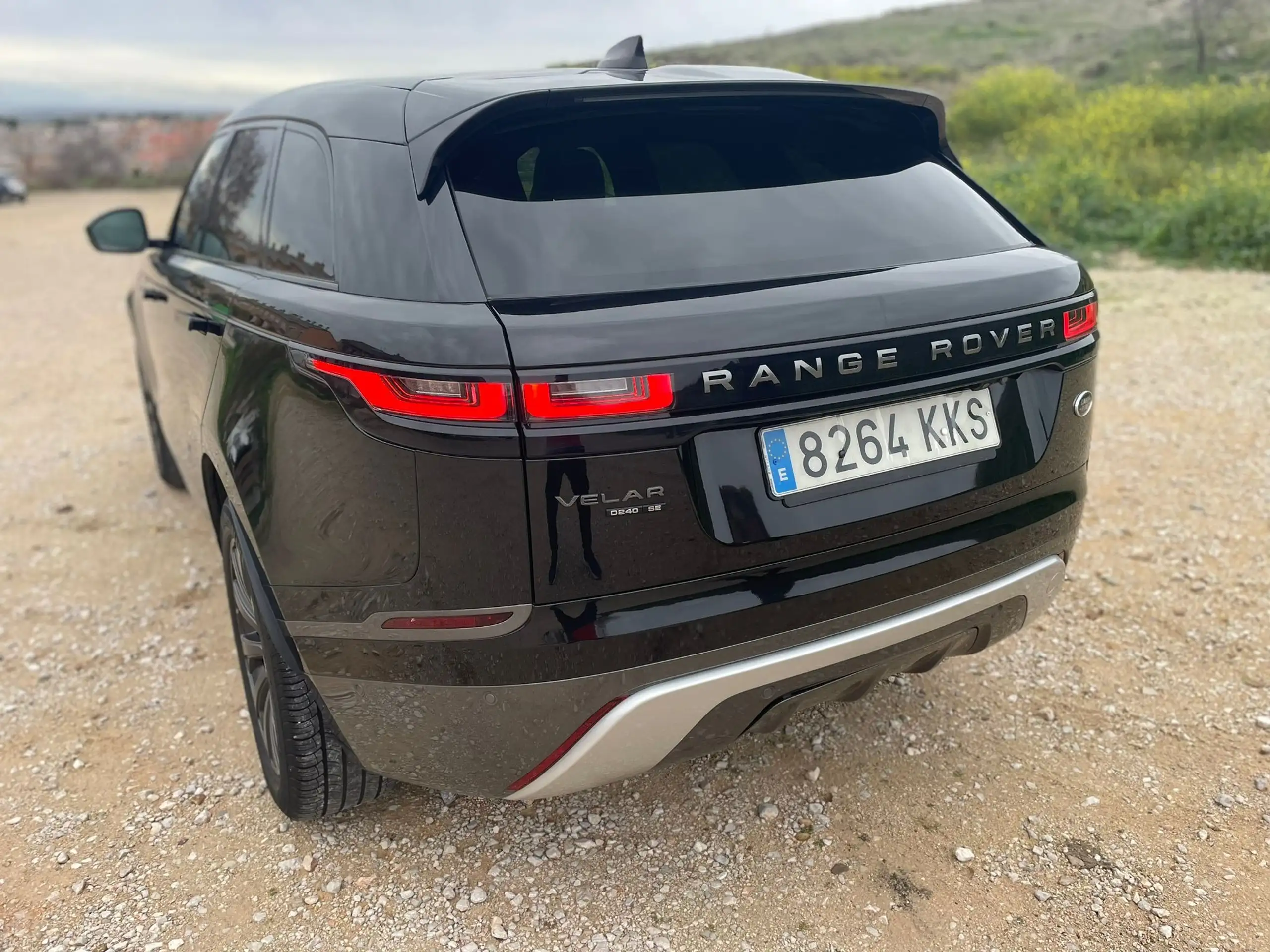 Land Rover - Range Rover Velar