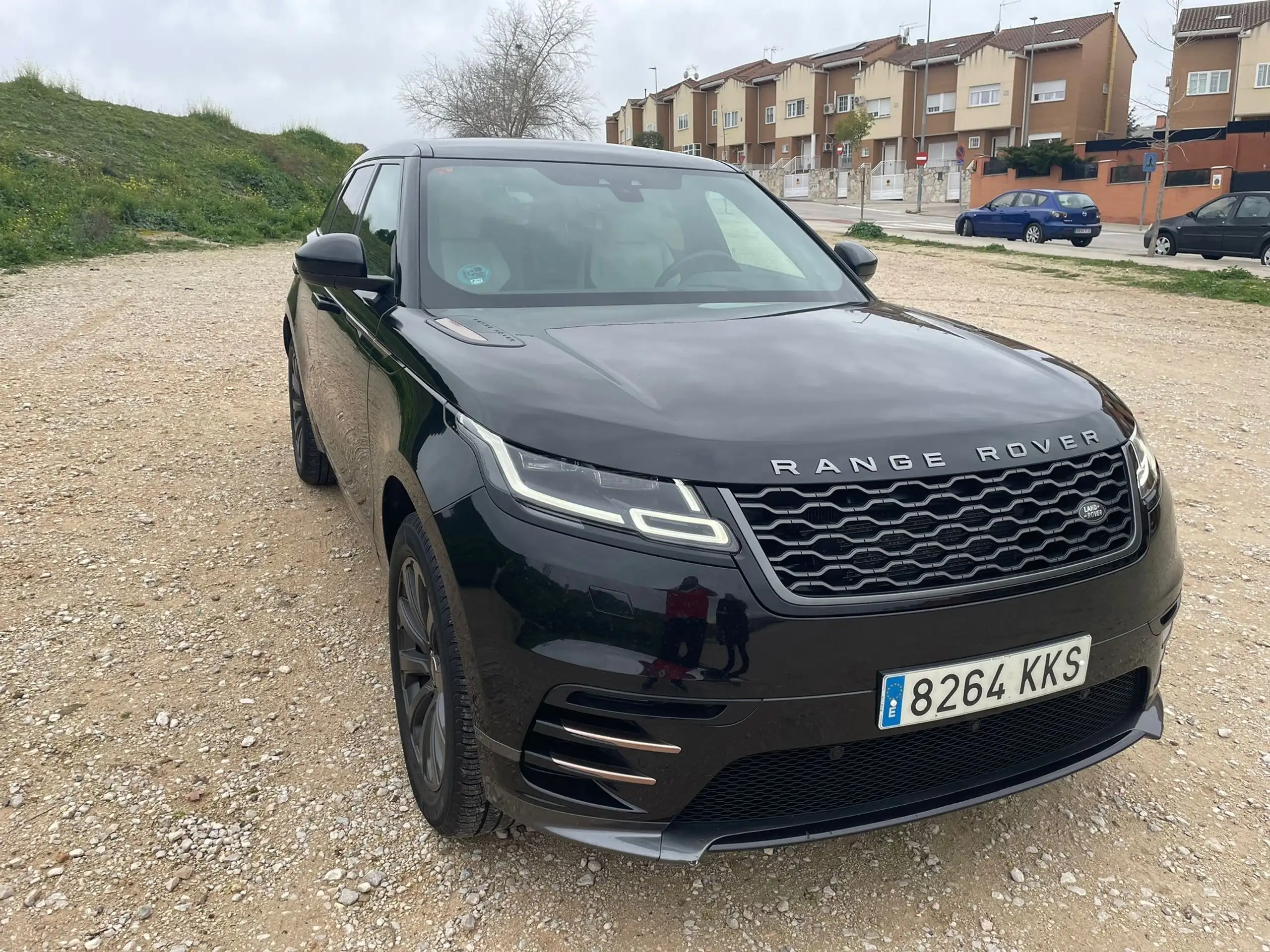 Land Rover - Range Rover Velar