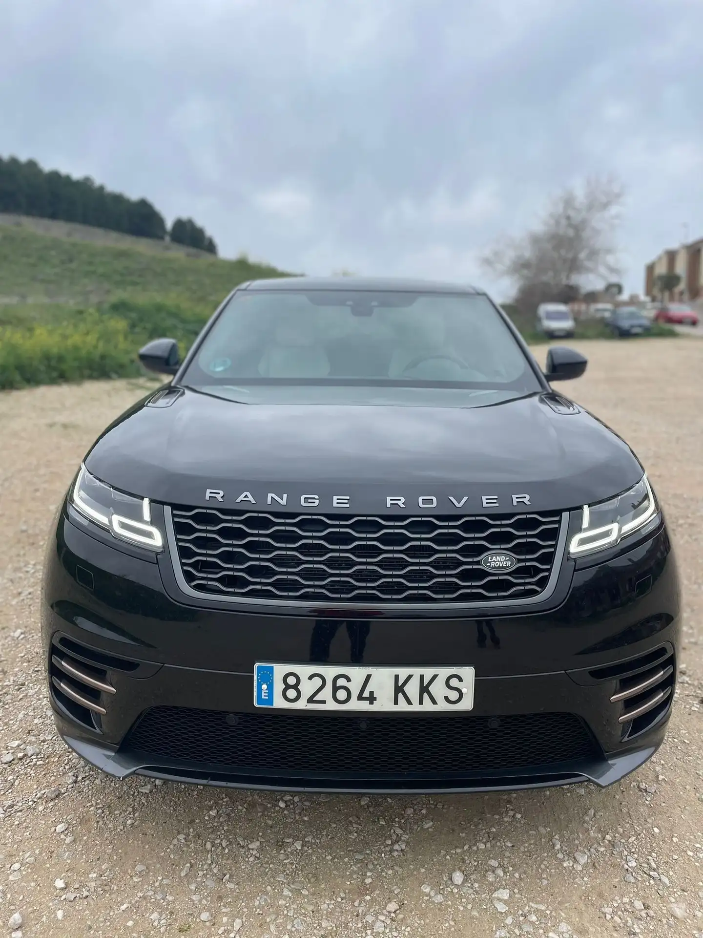 Land Rover - Range Rover Velar