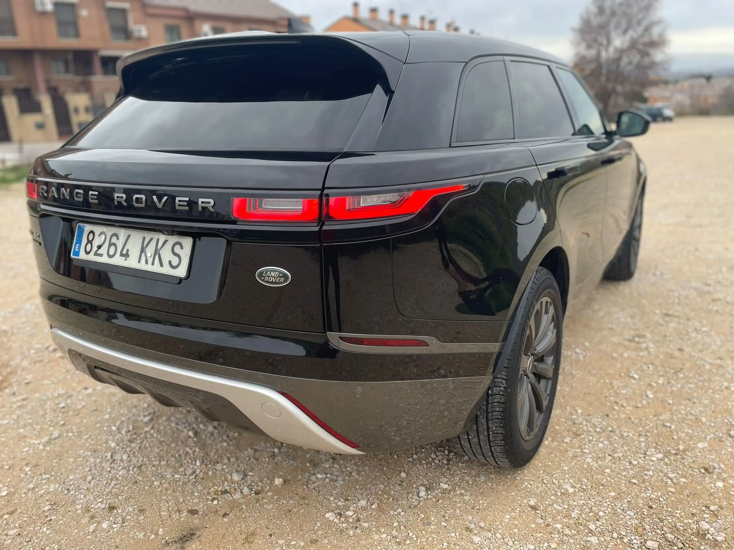 Land Rover - Range Rover Velar