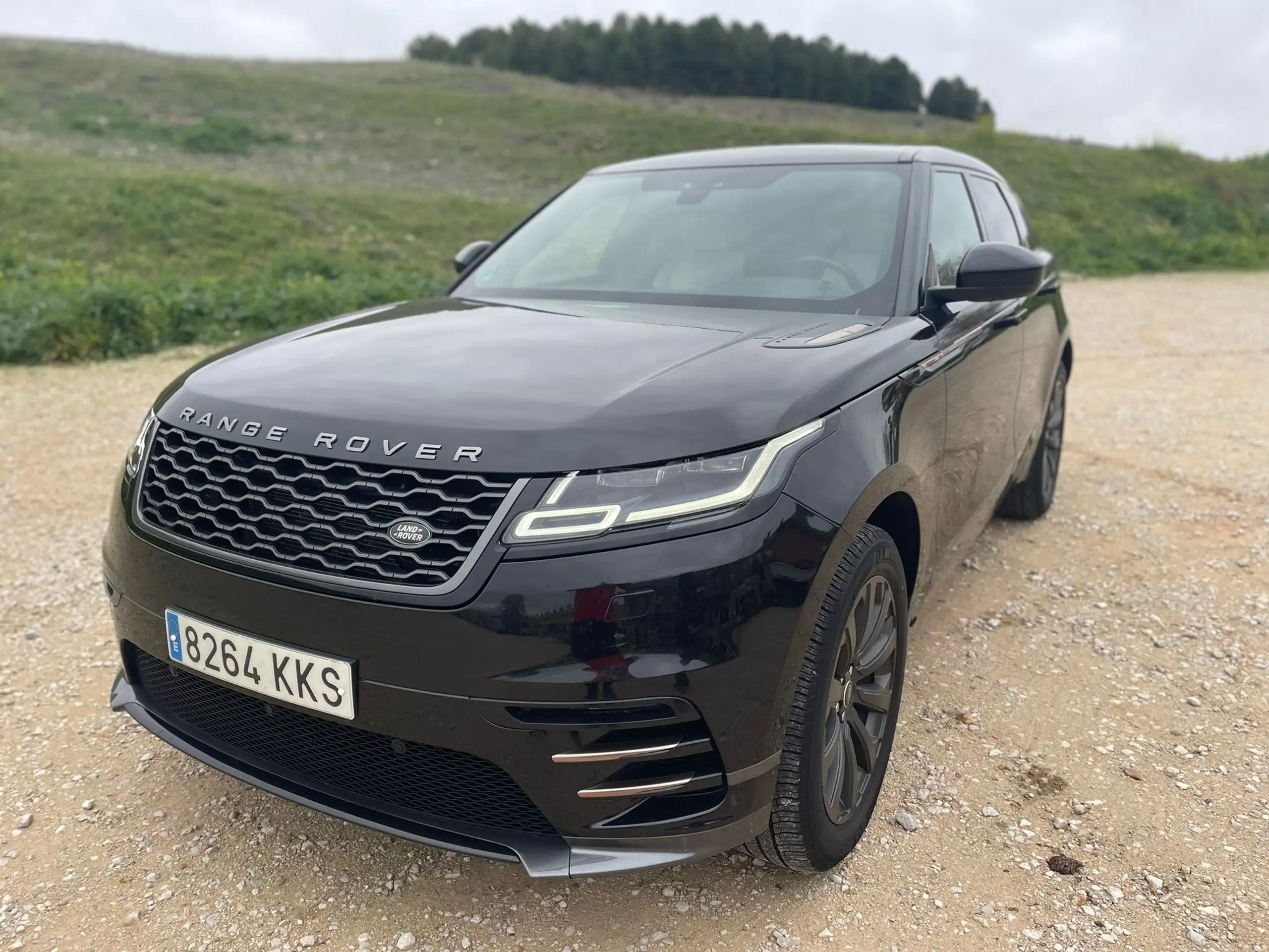 Land Rover - Range Rover Velar