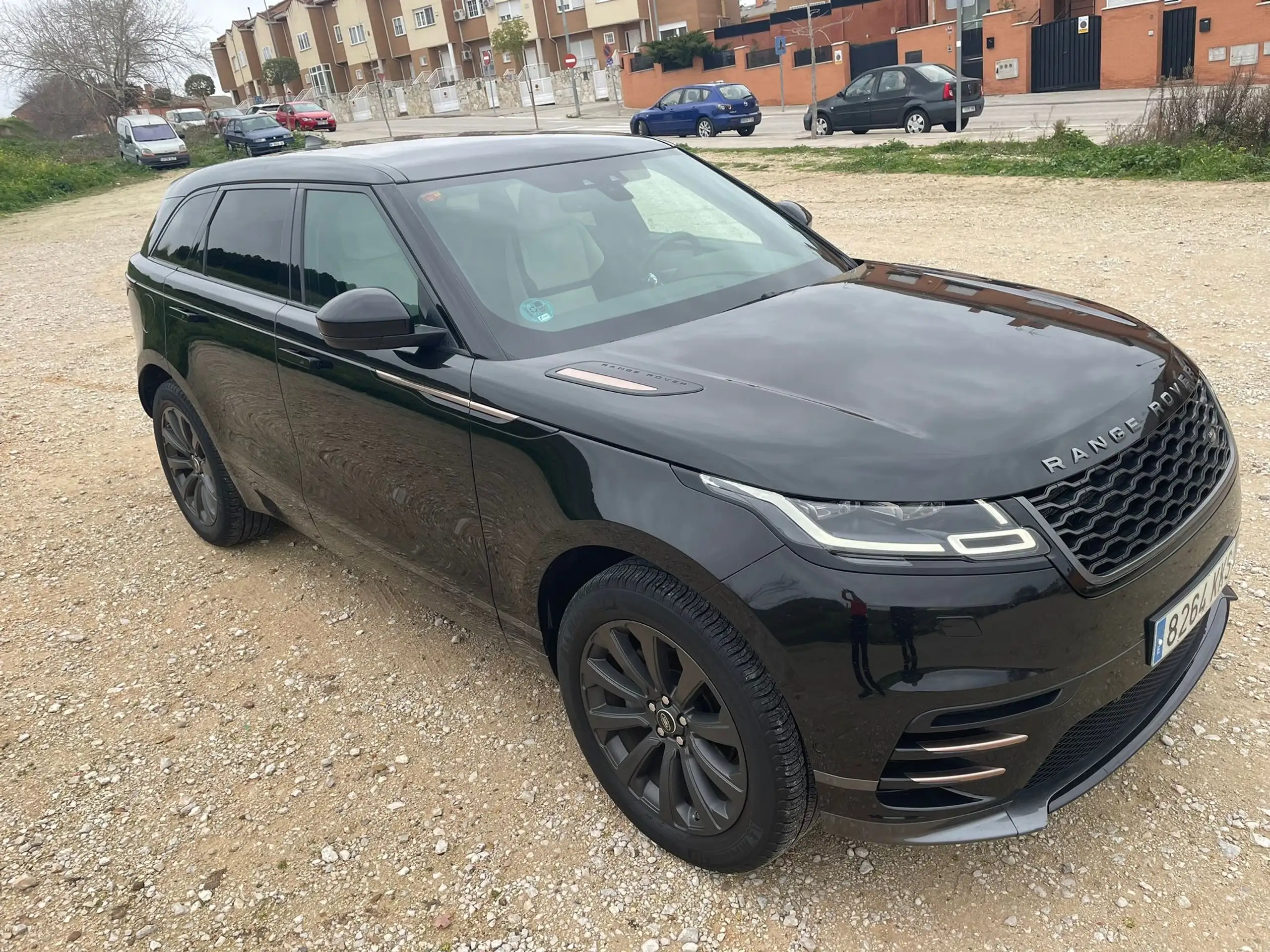 Land Rover - Range Rover Velar