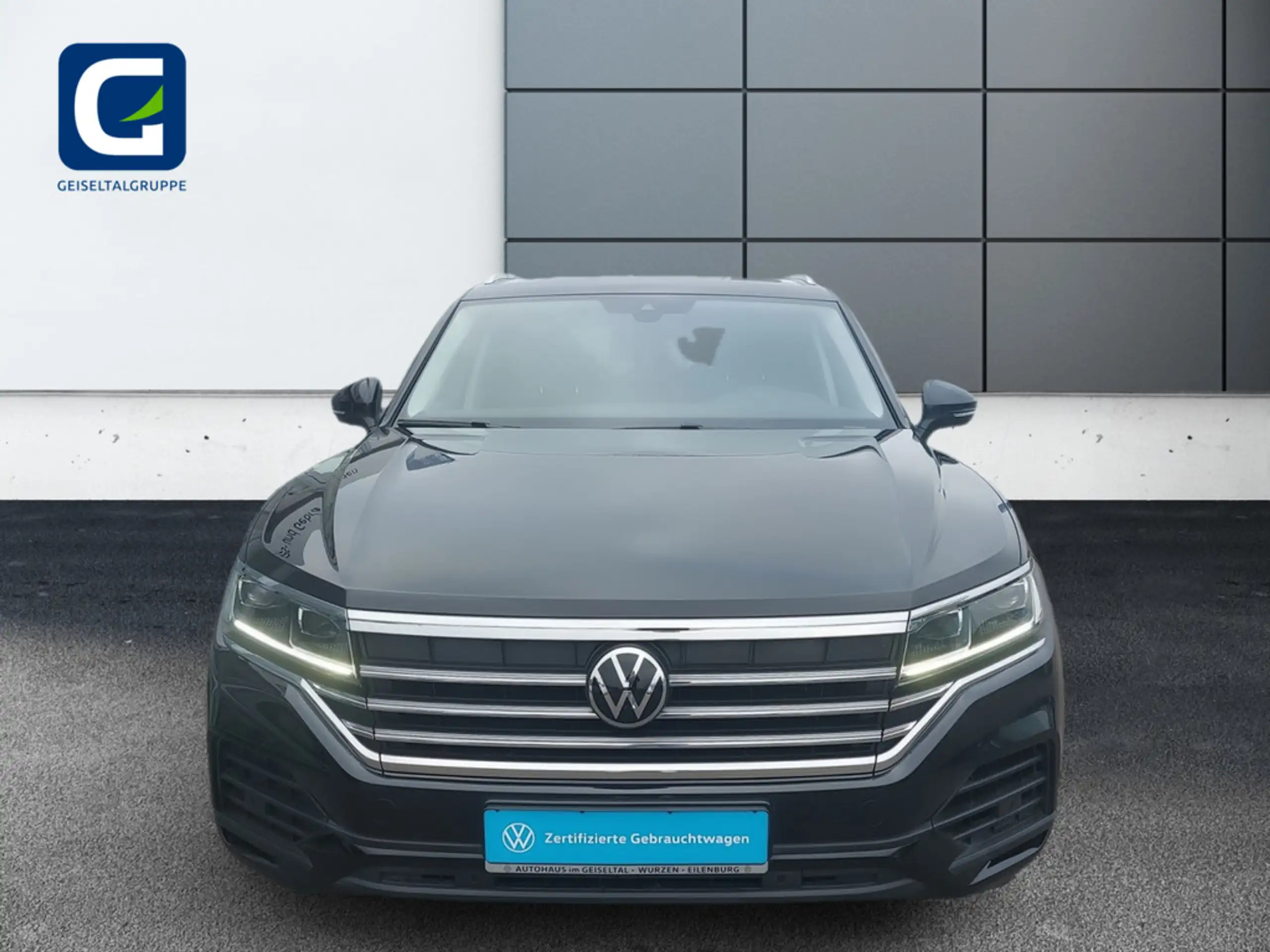 Volkswagen - Touareg