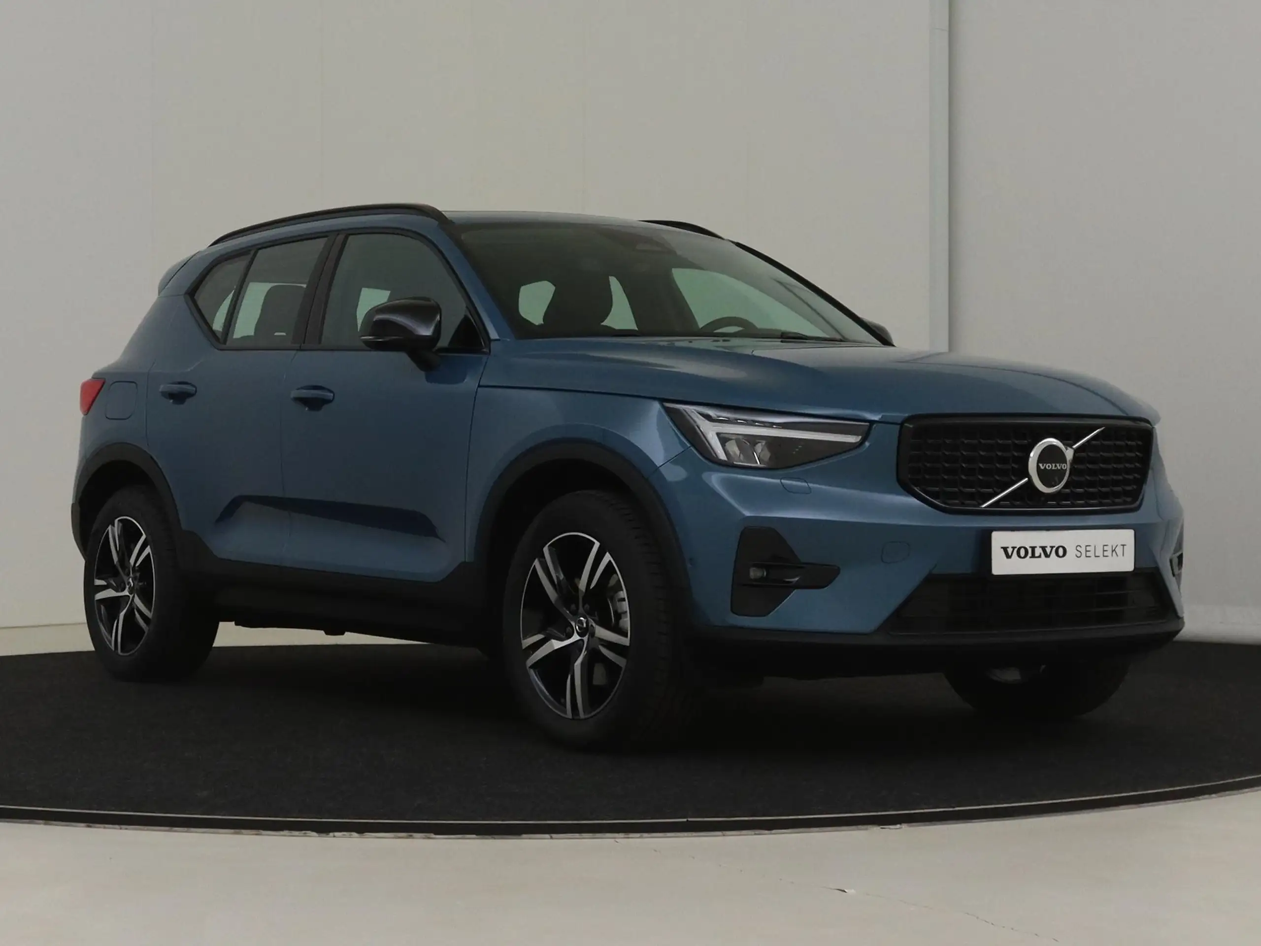 Volvo - XC40