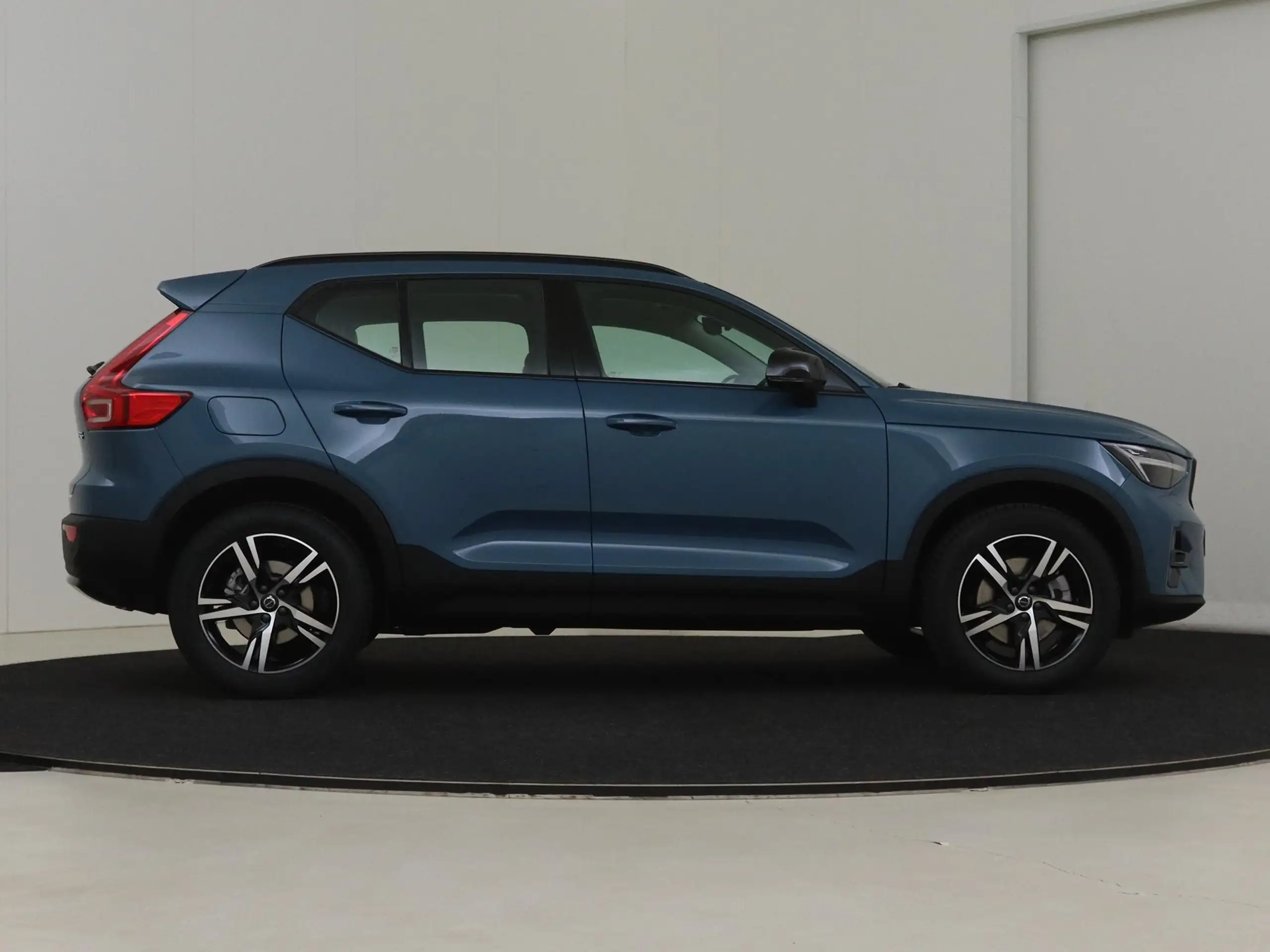 Volvo - XC40