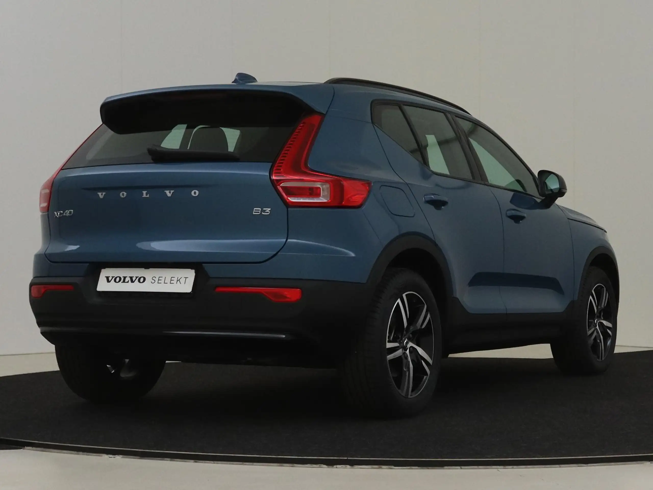 Volvo - XC40