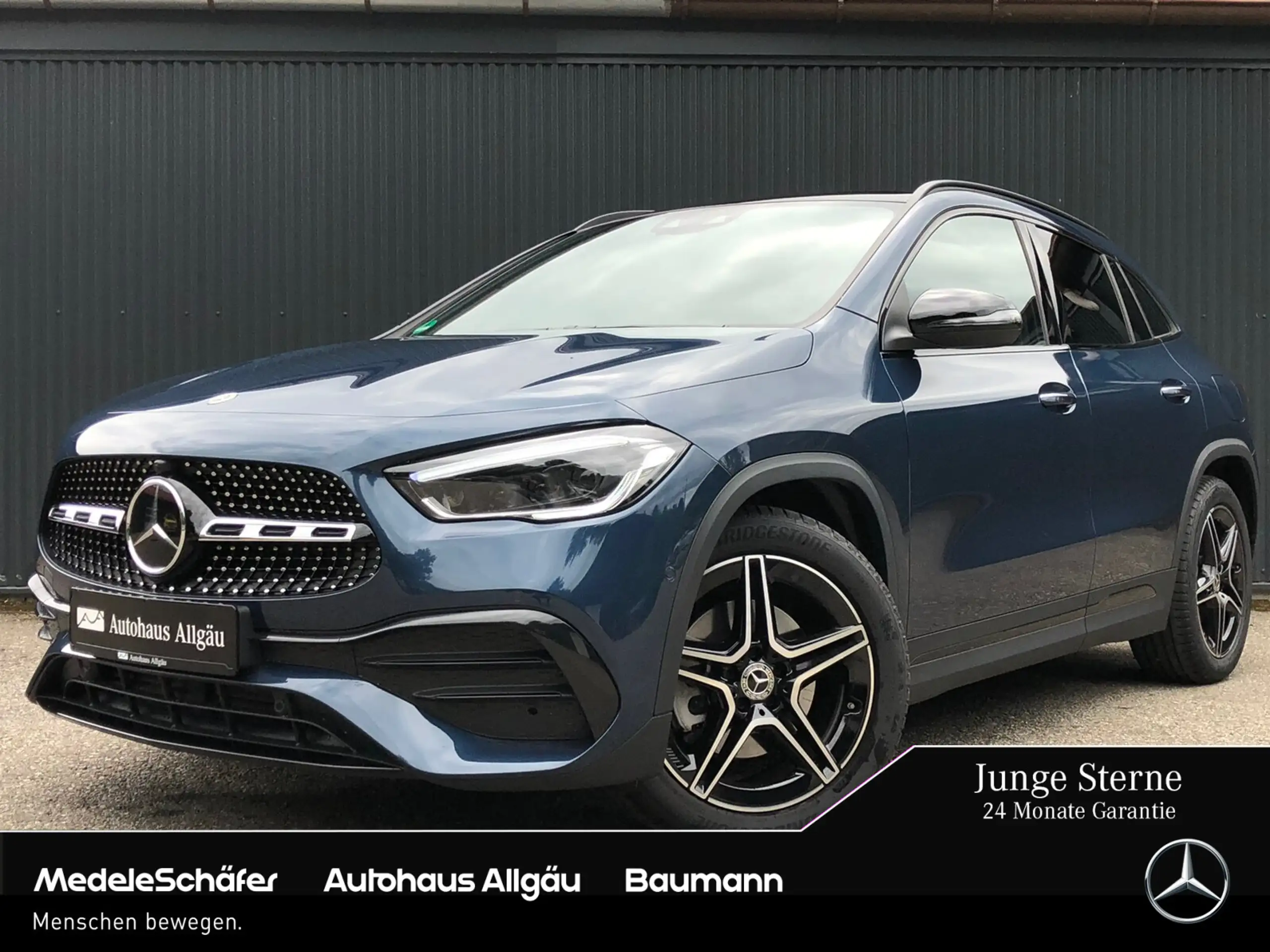 Mercedes-Benz - GLA 220