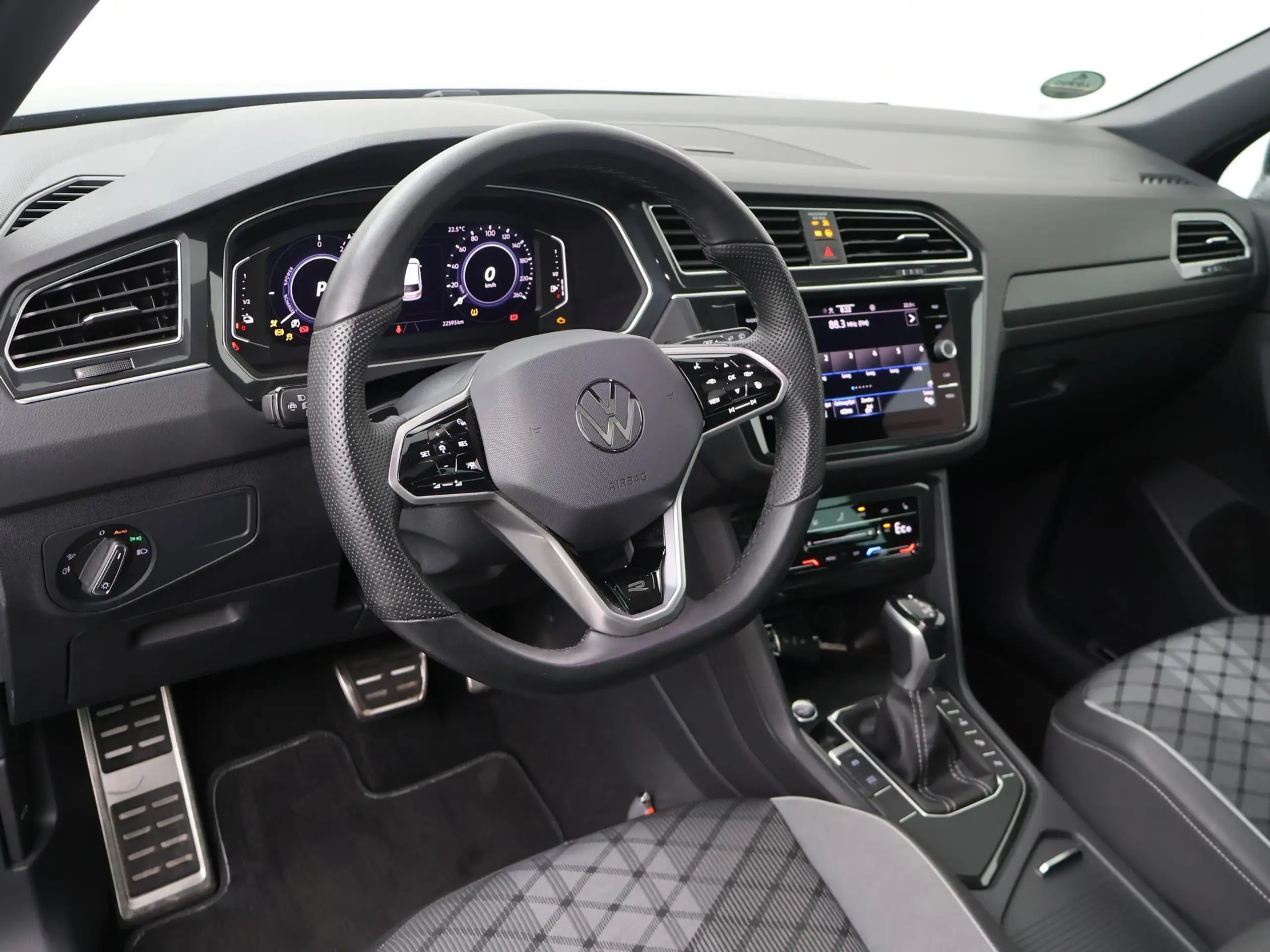 Volkswagen - Tiguan