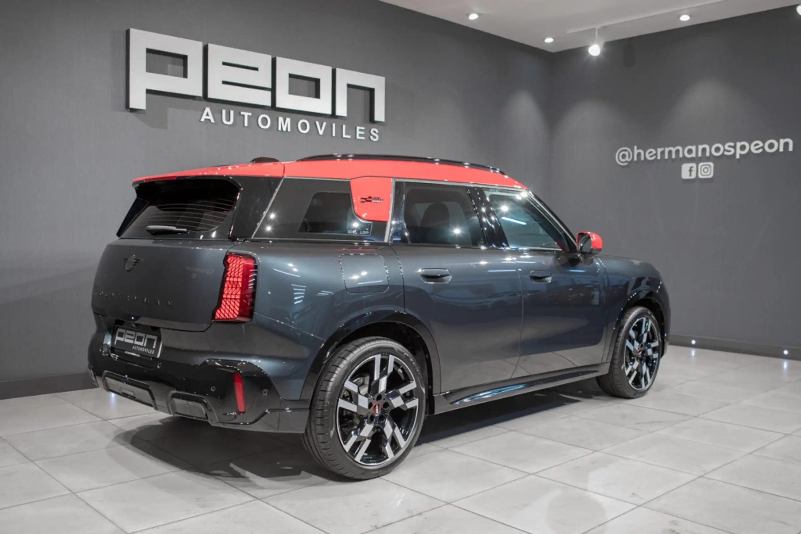 MINI - One Countryman