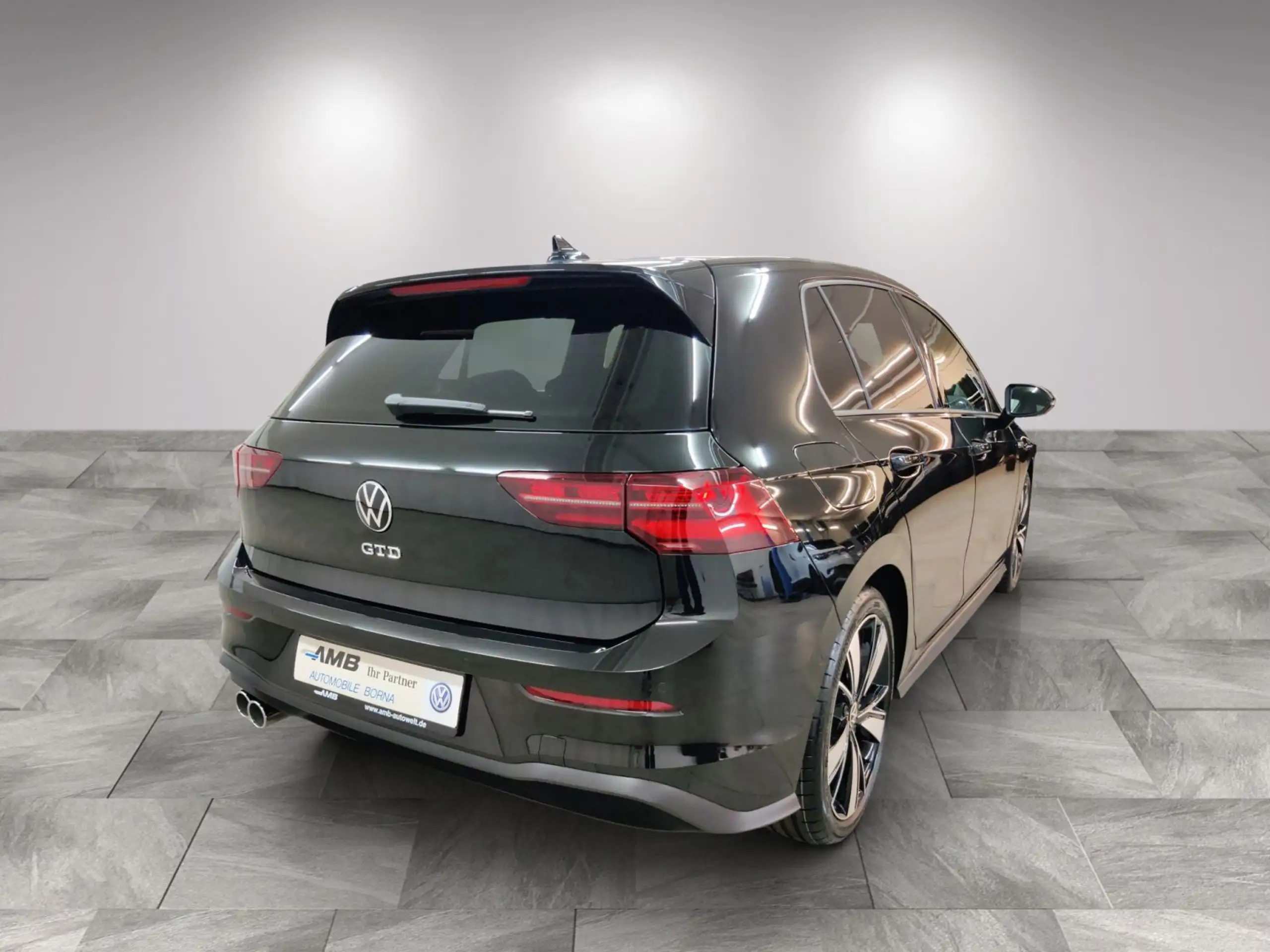 Volkswagen - Golf