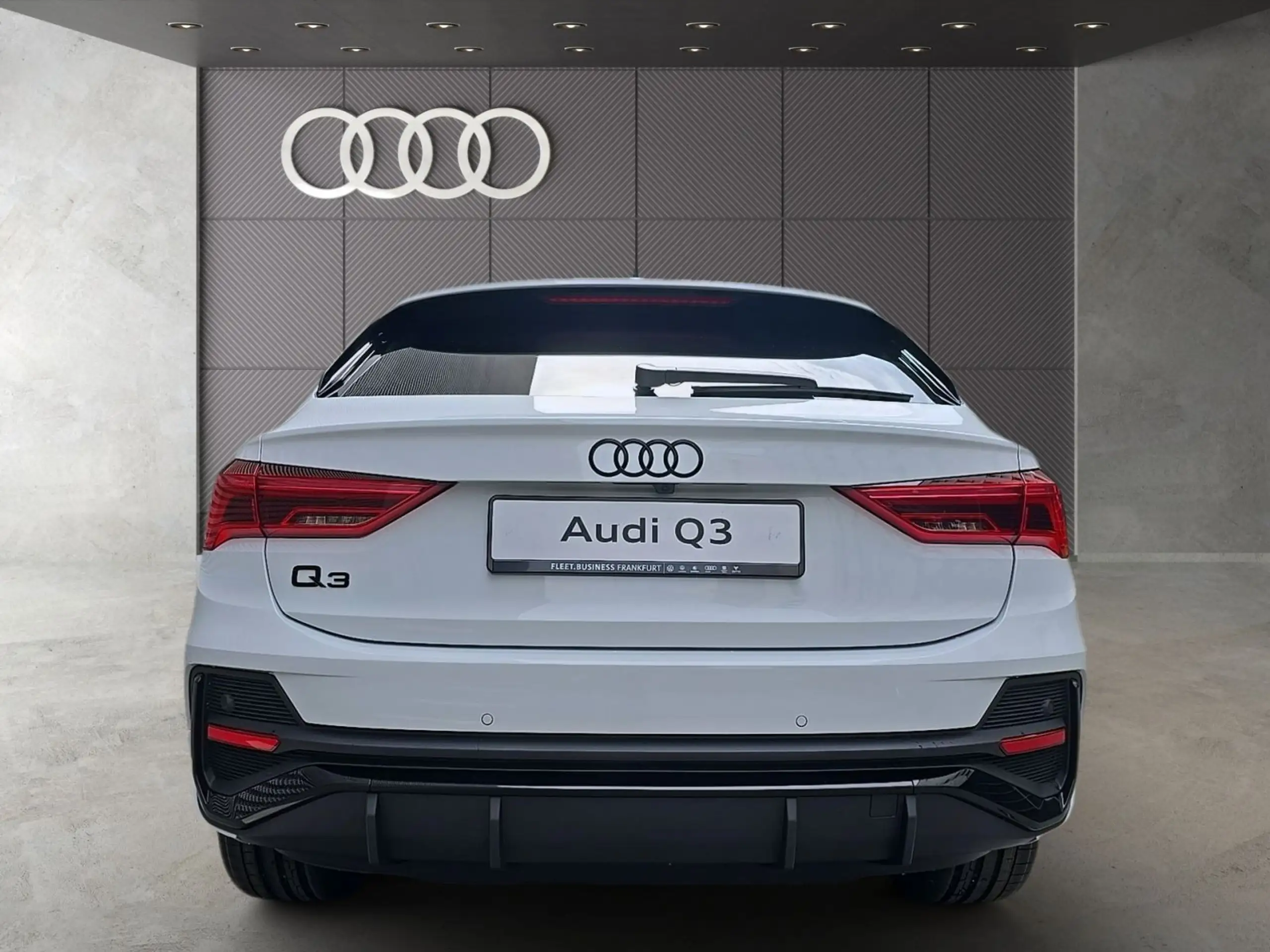 Audi - Q3