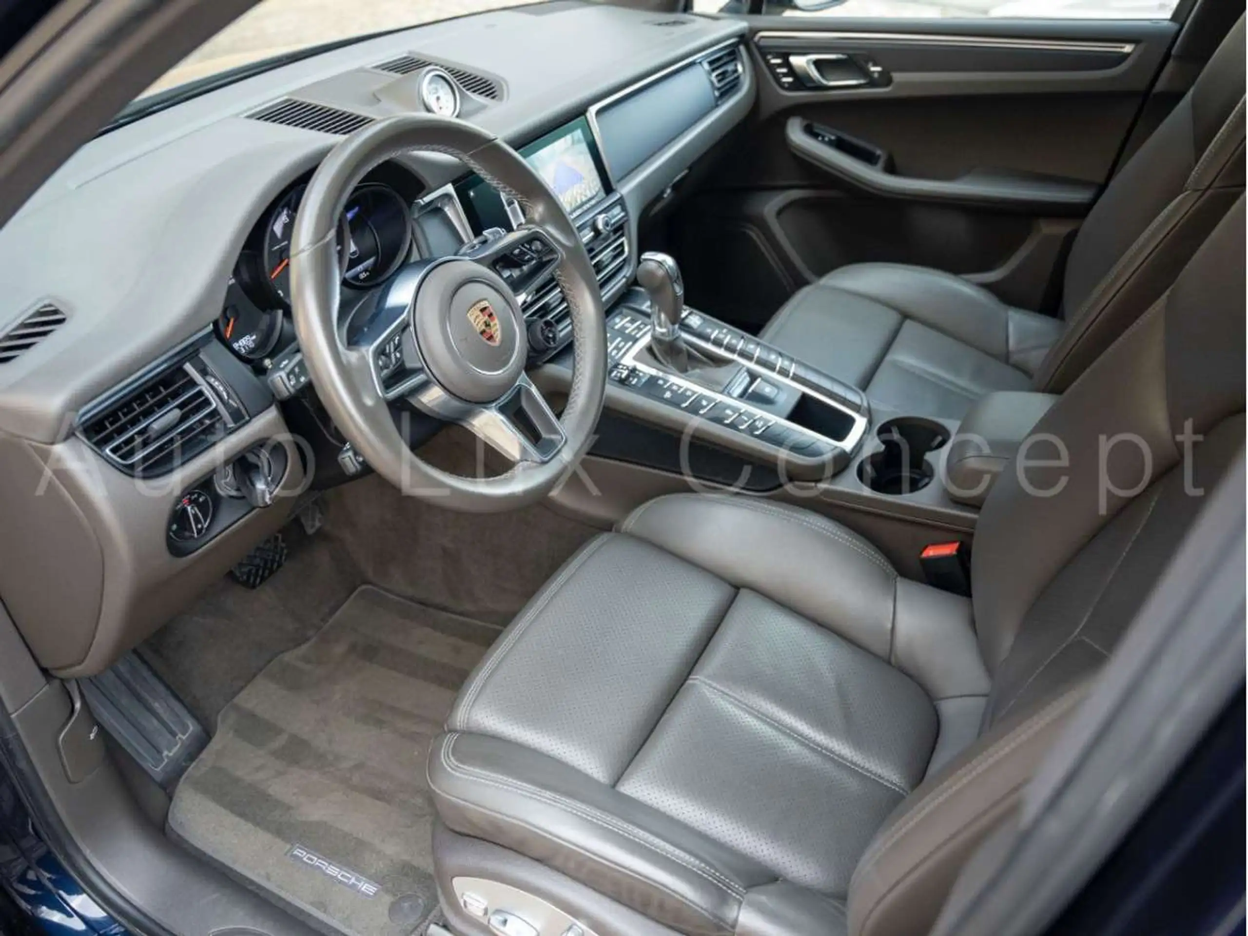 Porsche - Macan