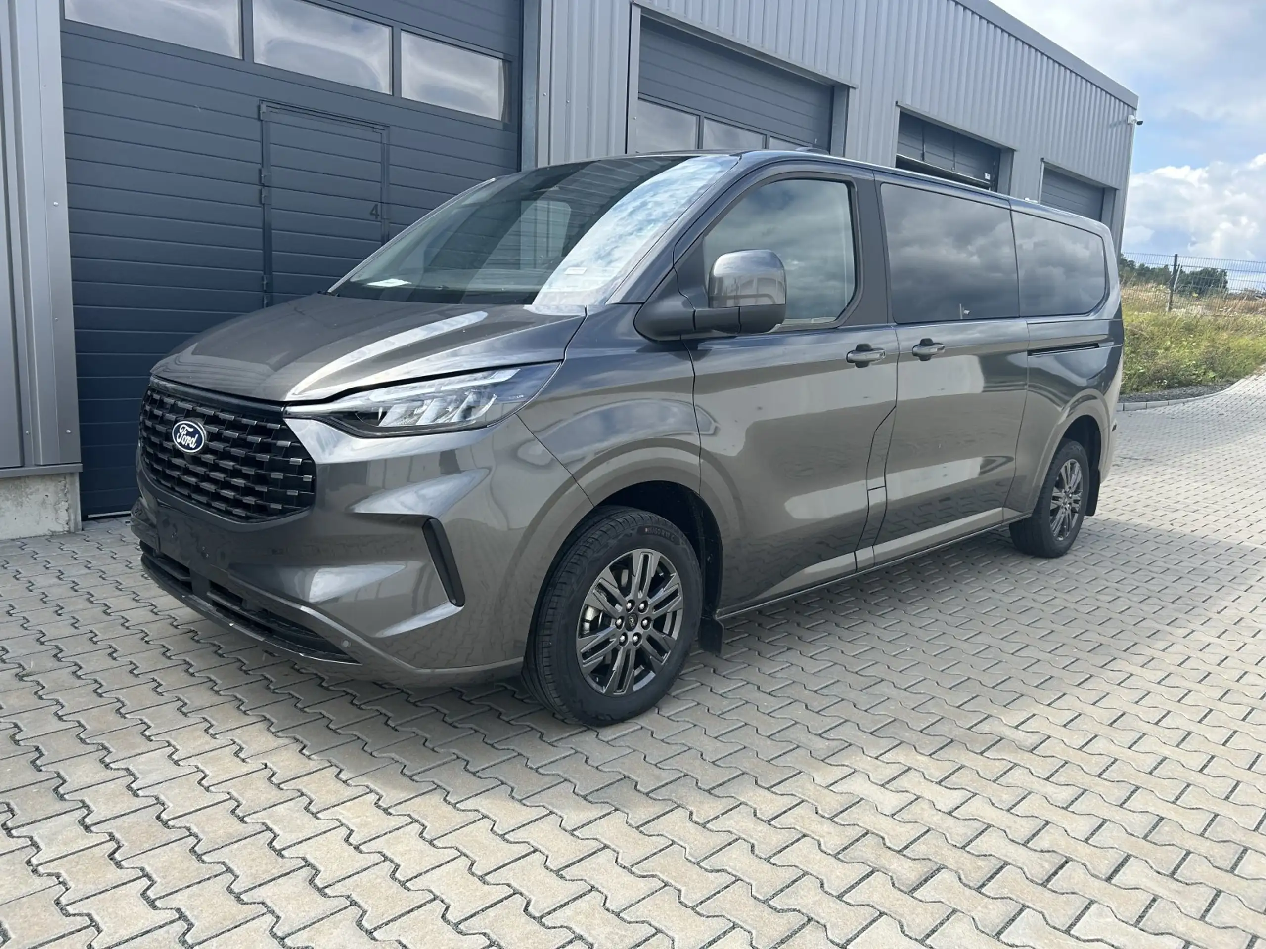 Ford - Tourneo Custom