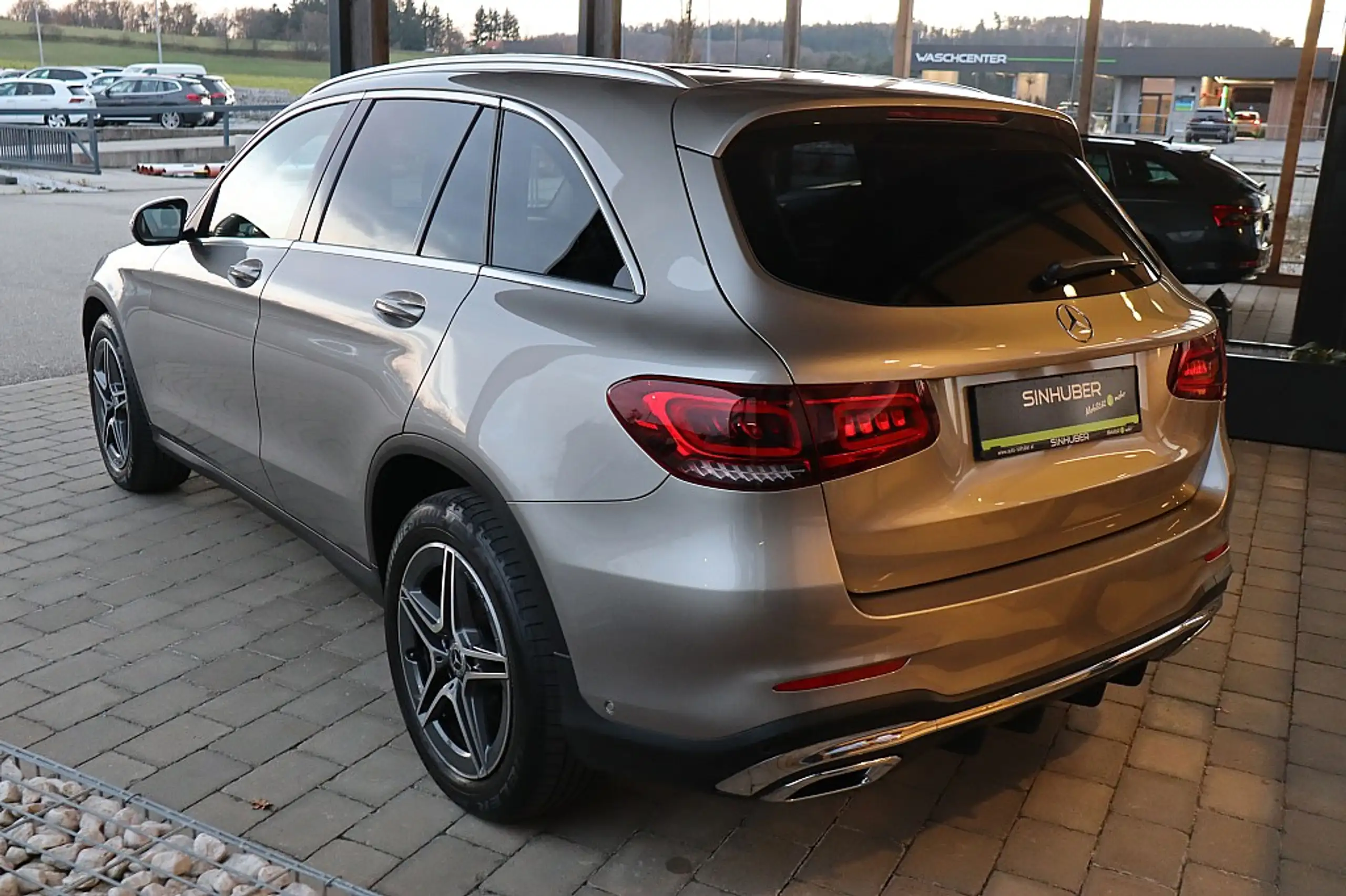 Mercedes-Benz - GLC 300