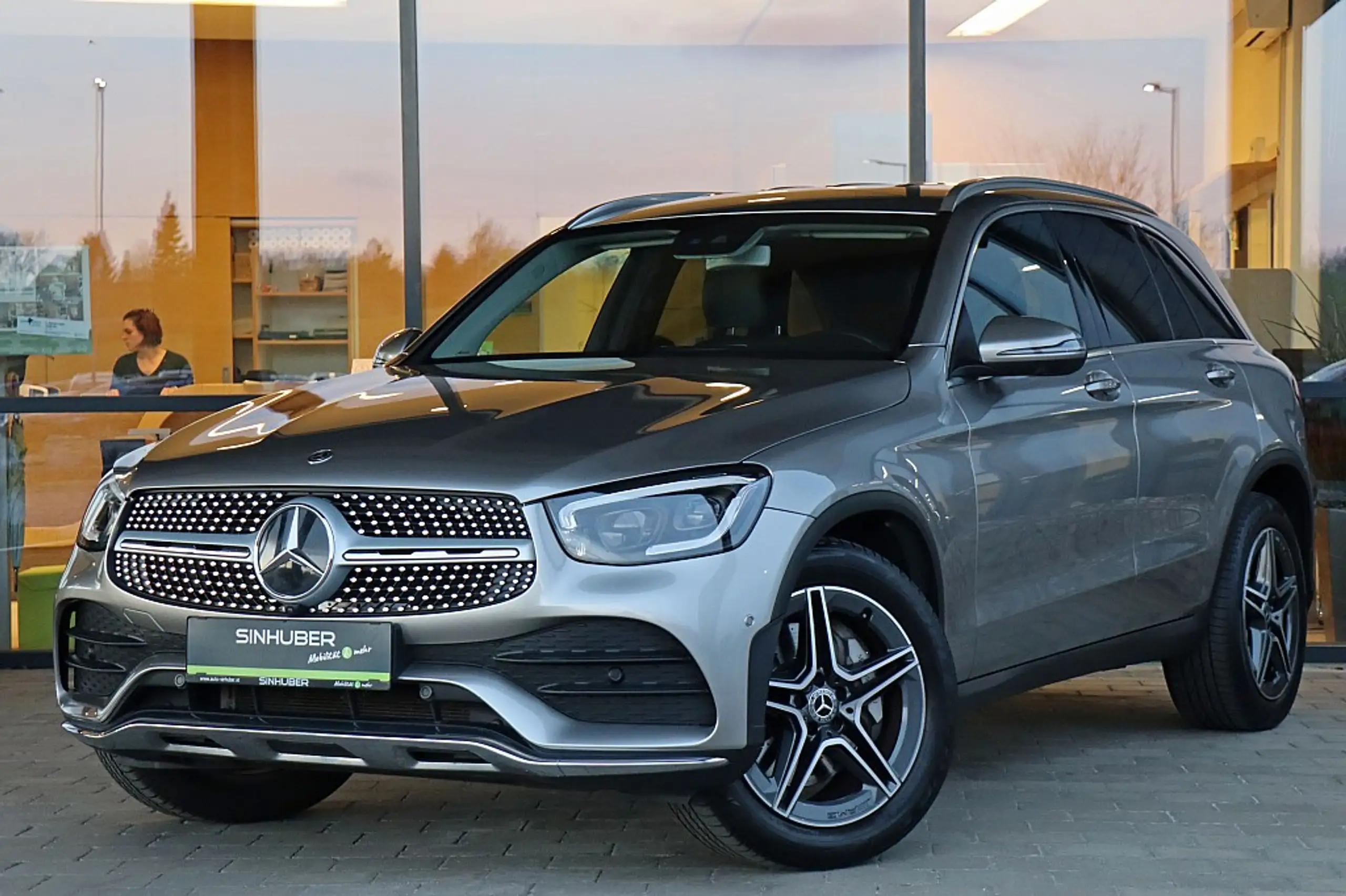 Mercedes-Benz - GLC 300