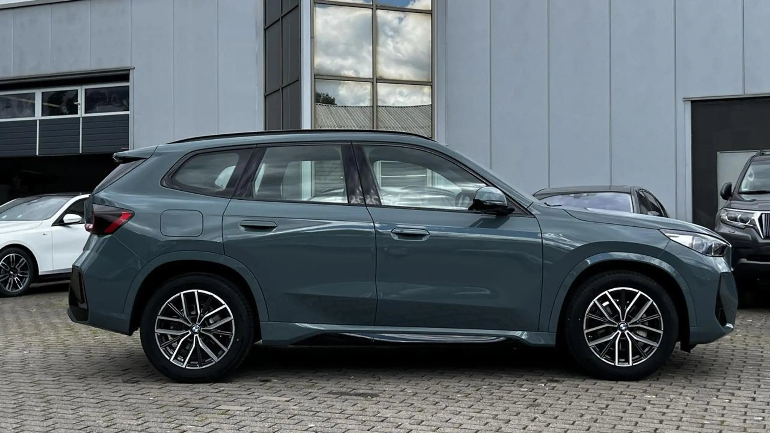 BMW - X1