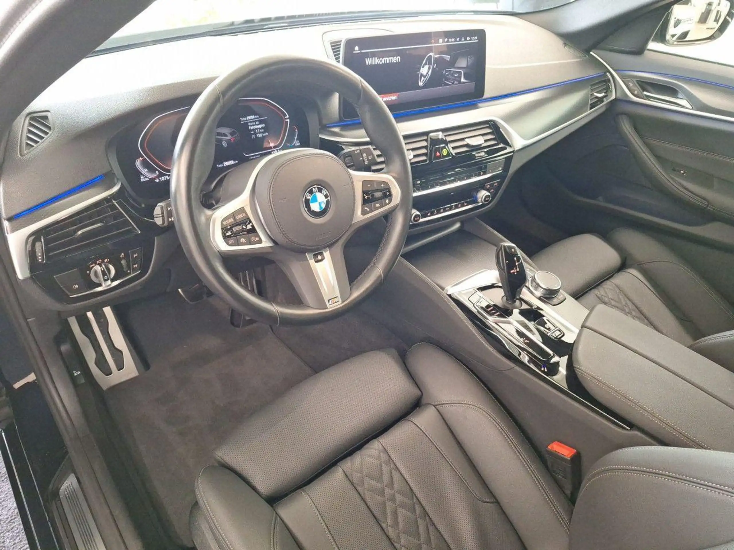 BMW - 520