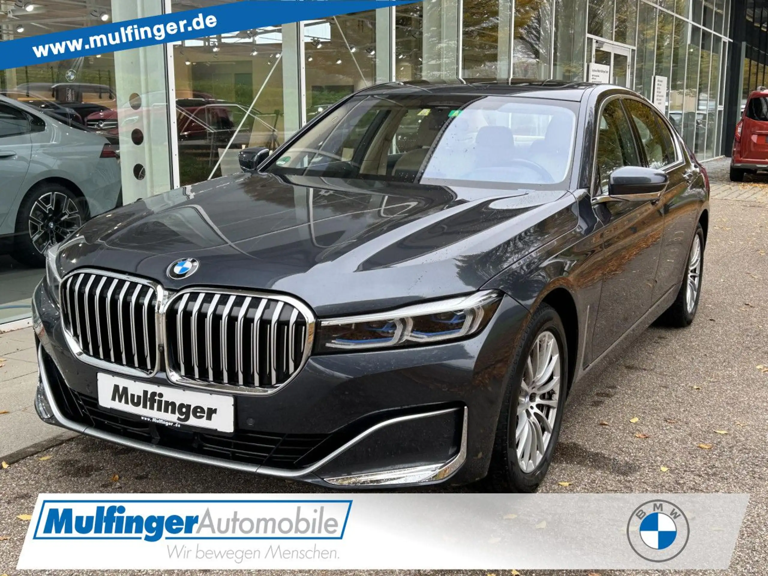 BMW - 740