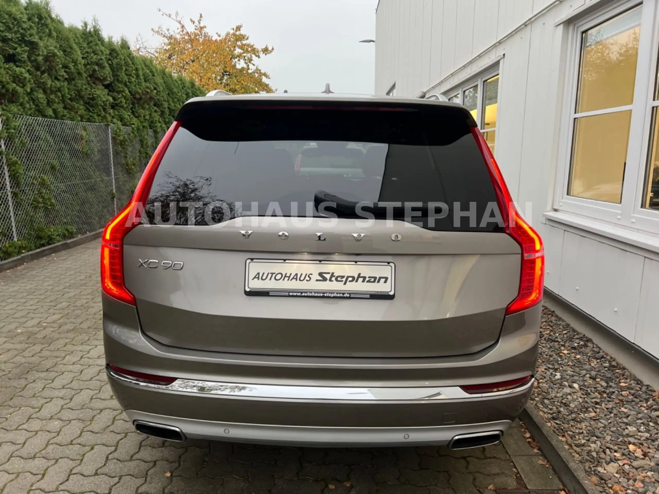 Volvo - XC90