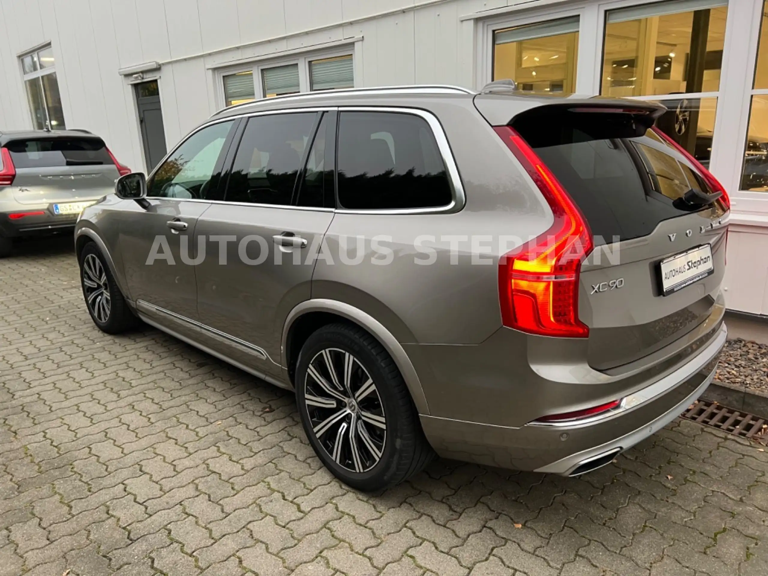 Volvo - XC90