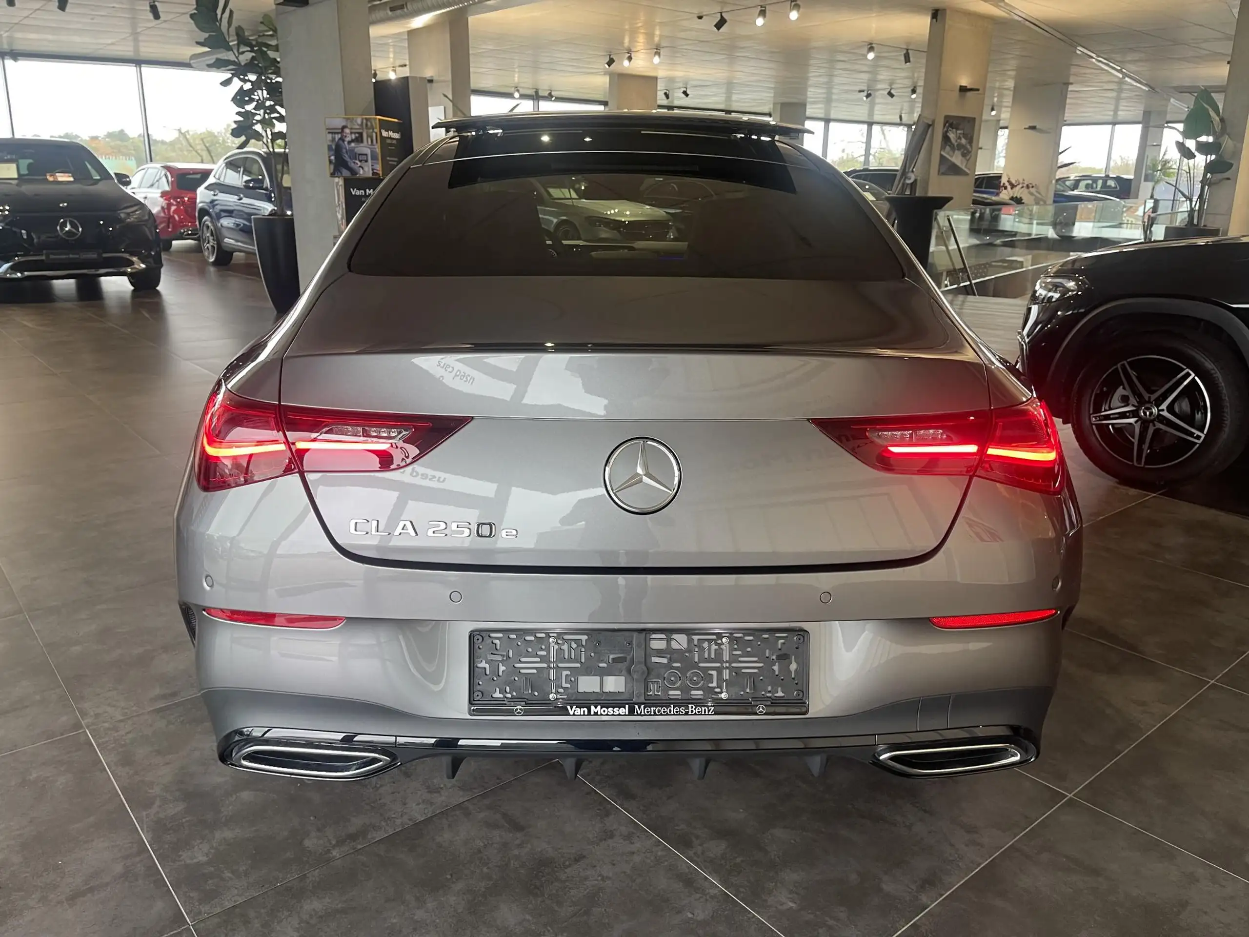 Mercedes-Benz - CLA 250