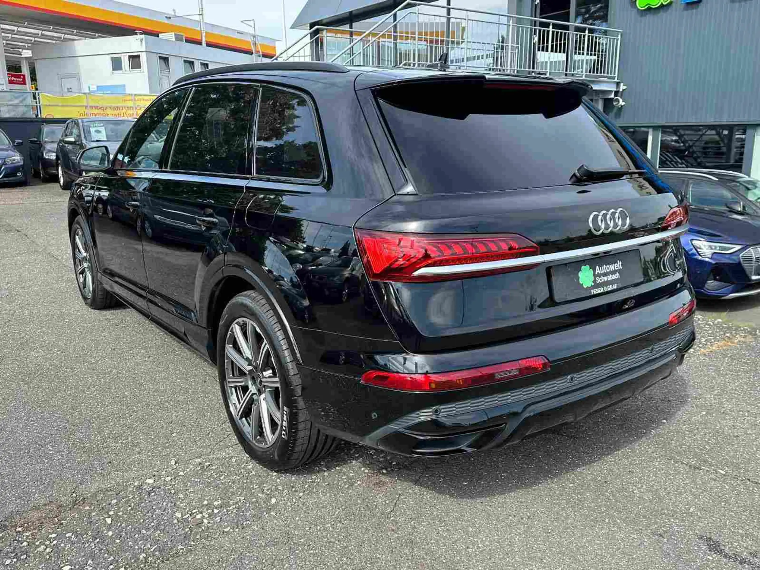 Audi - Q7