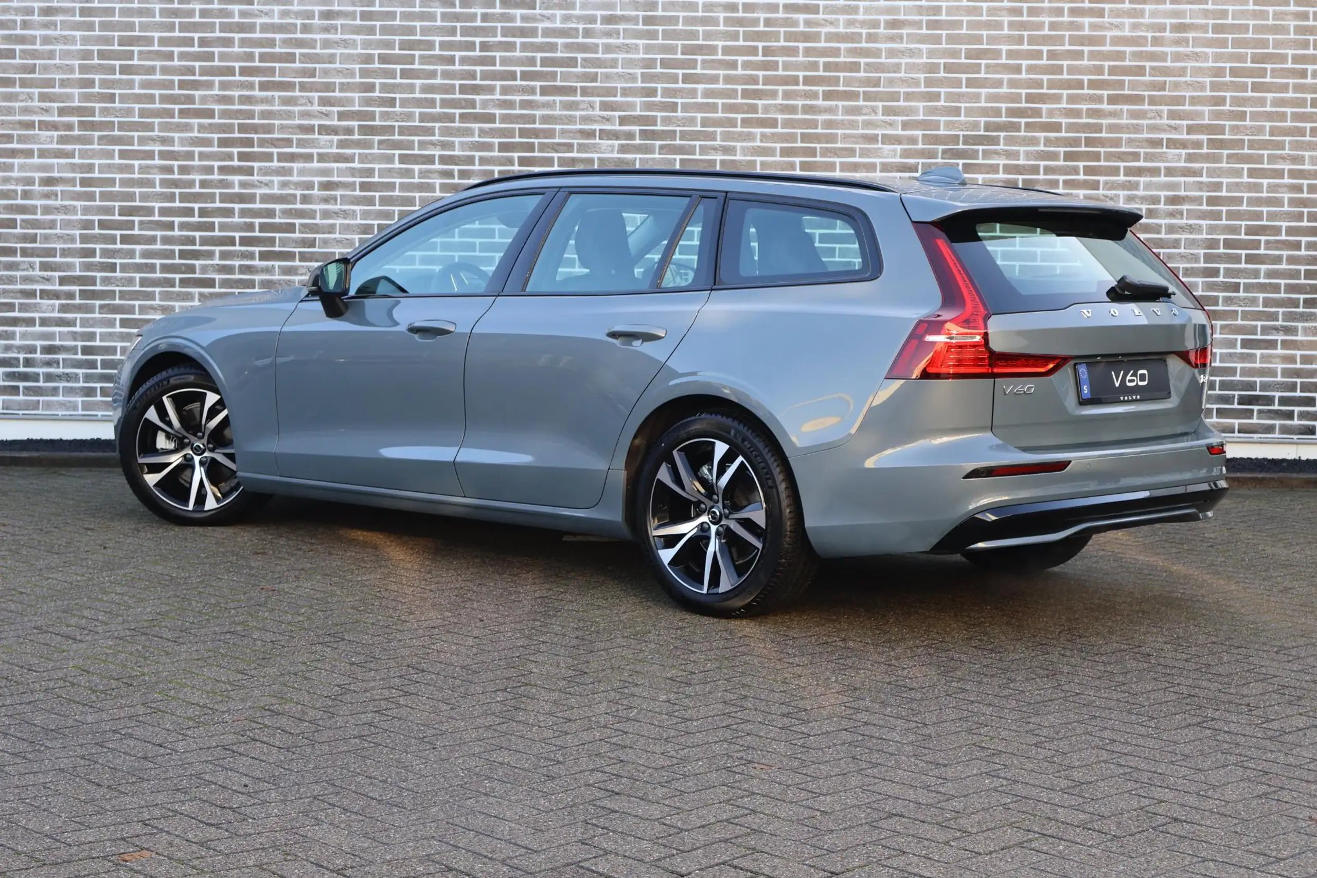 Volvo - V60