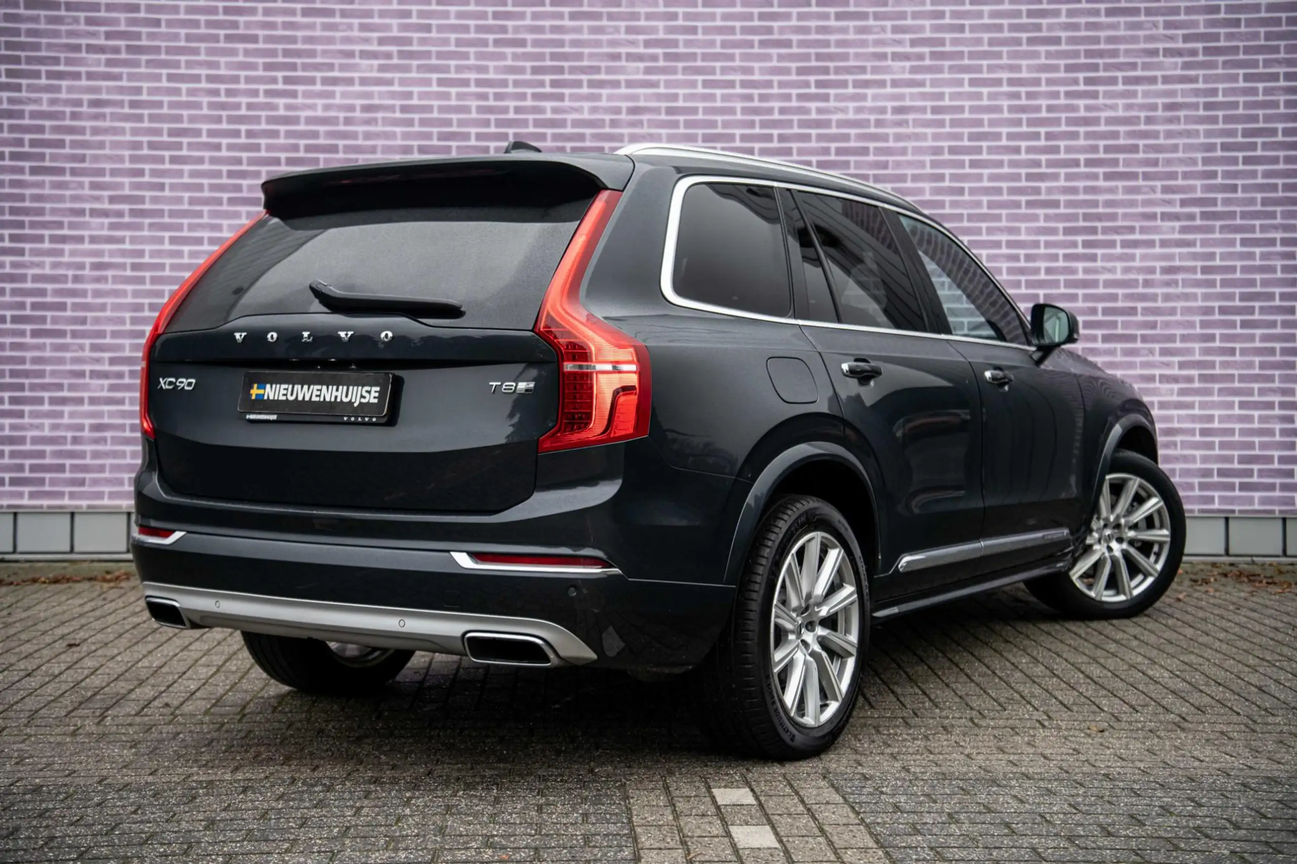 Volvo - XC90