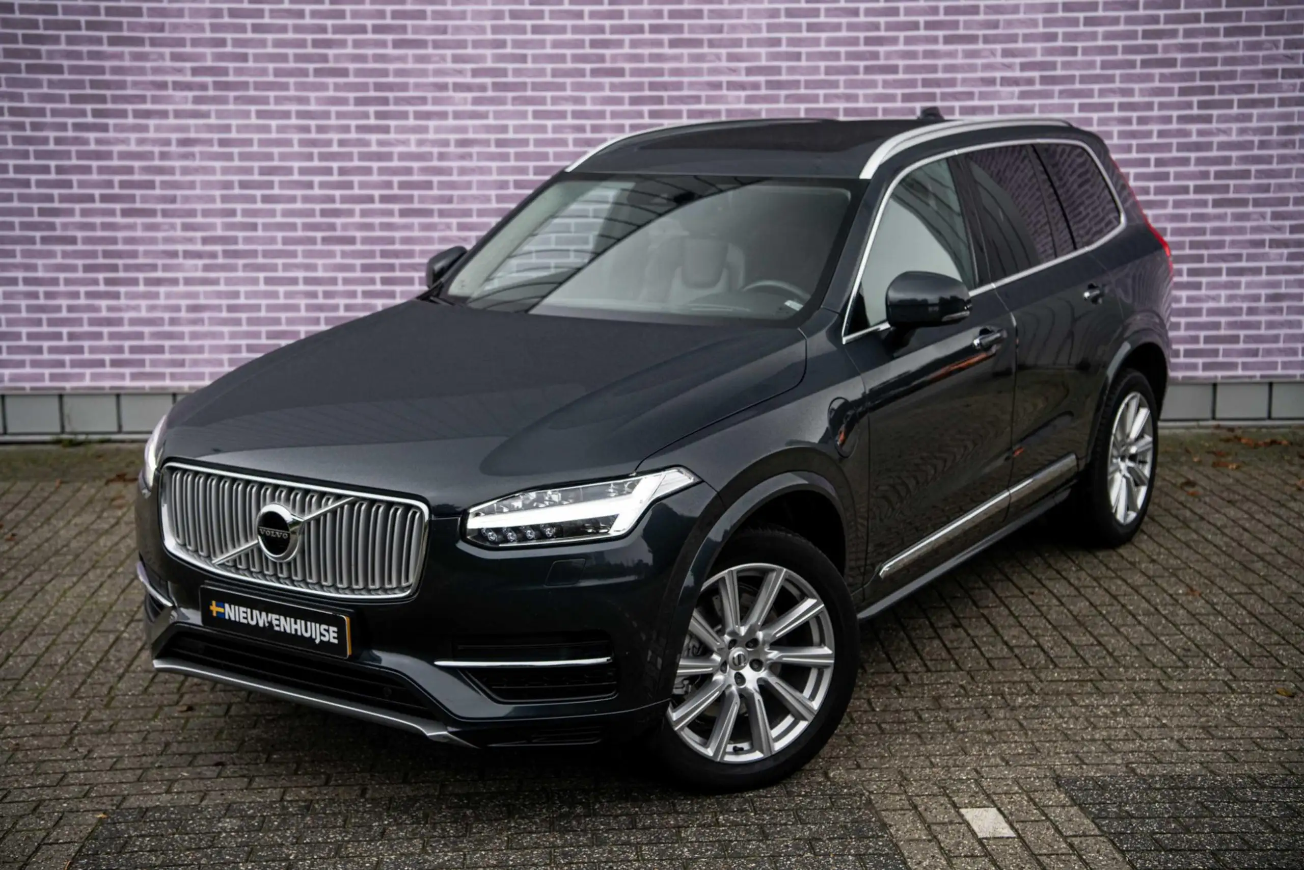 Volvo - XC90