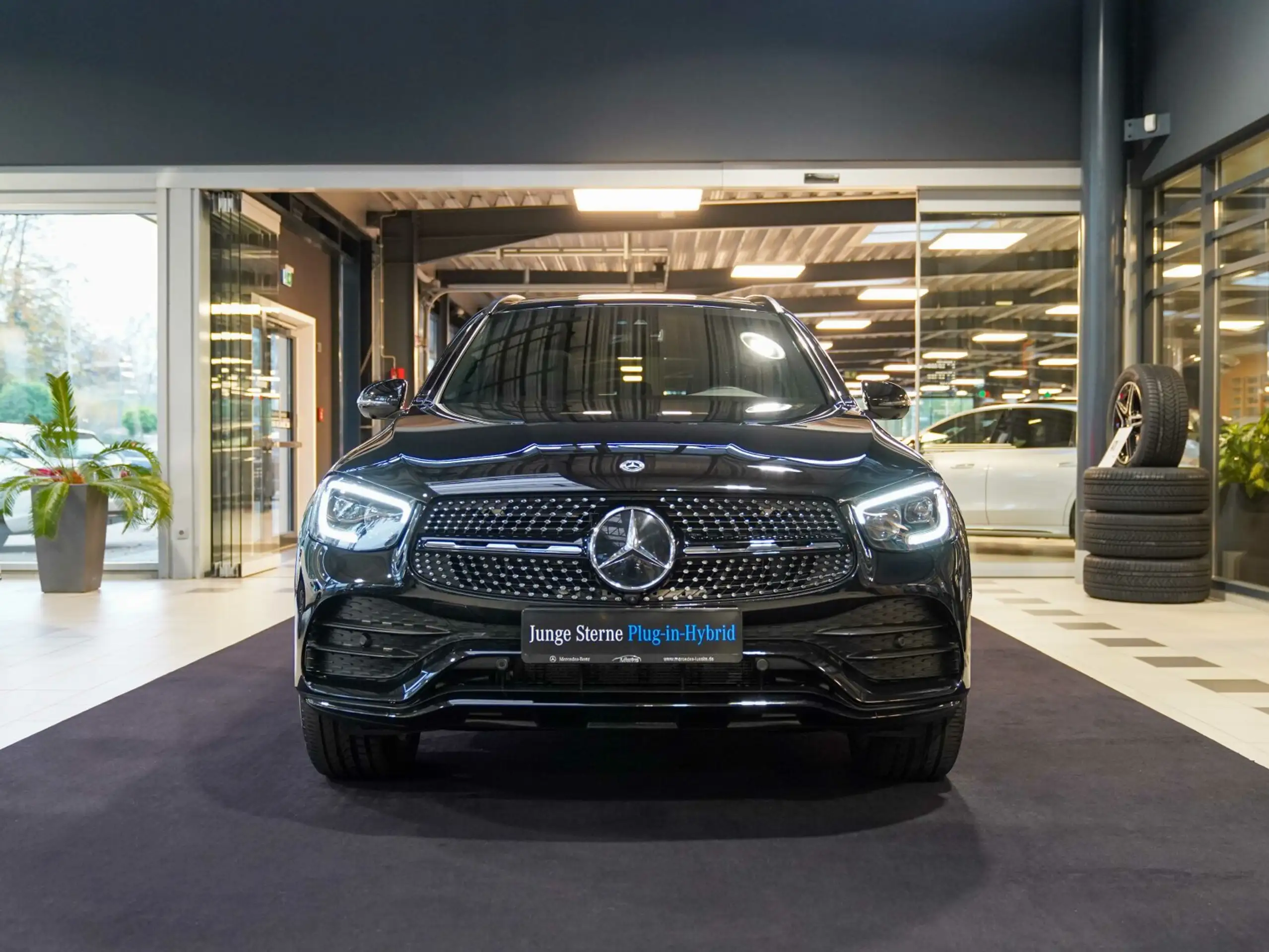 Mercedes-Benz - GLC 300