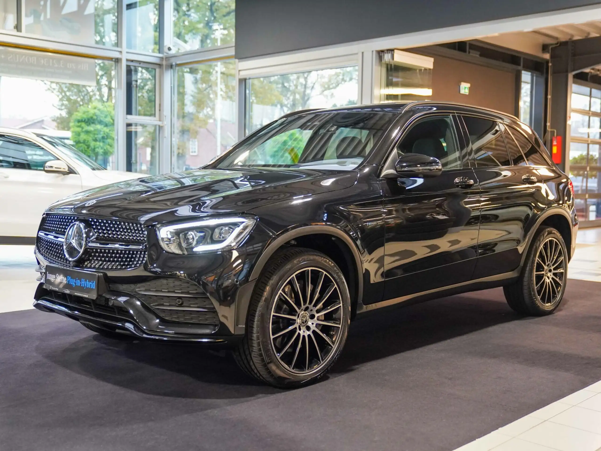 Mercedes-Benz - GLC 300