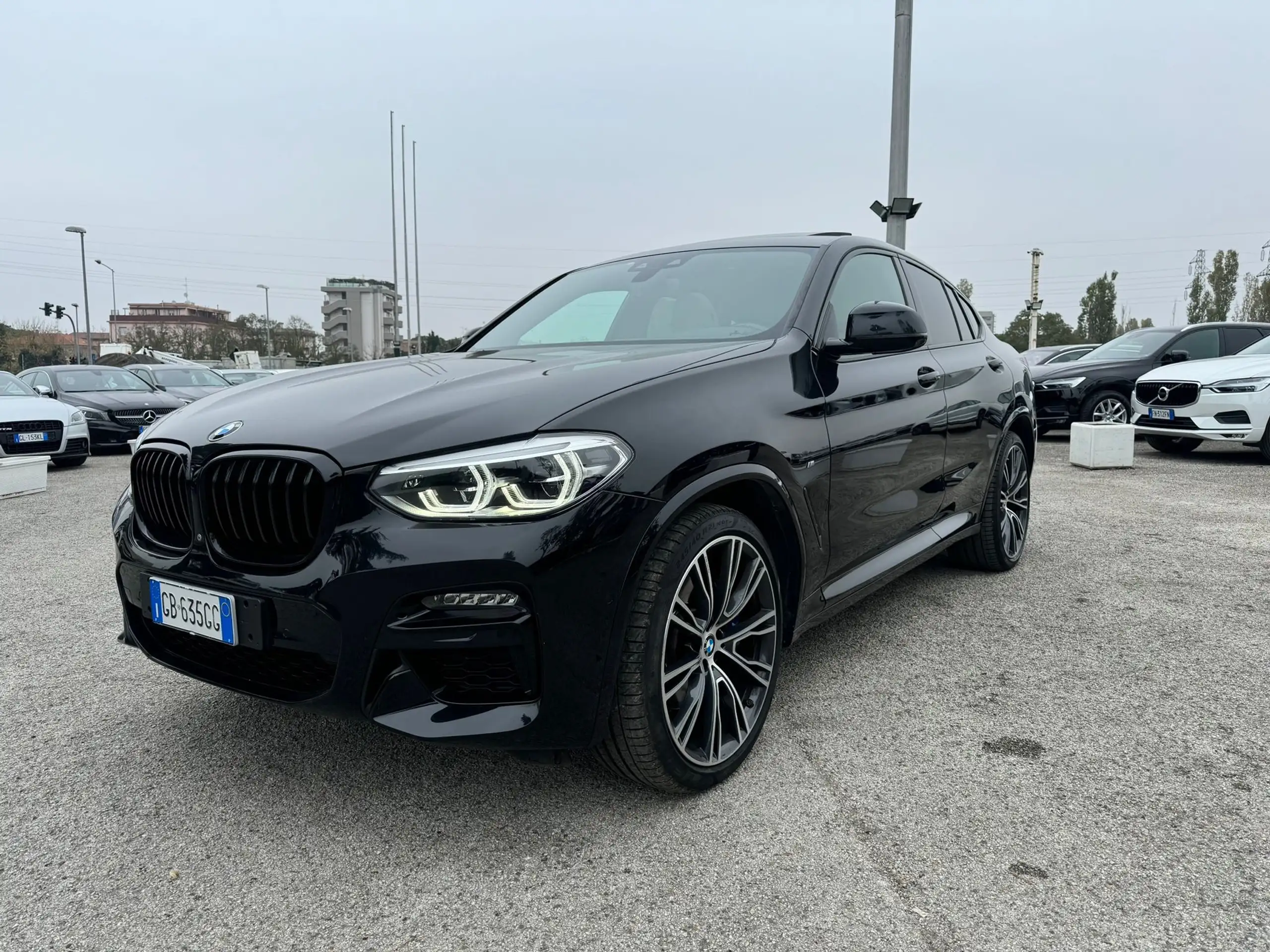 BMW - X4 M