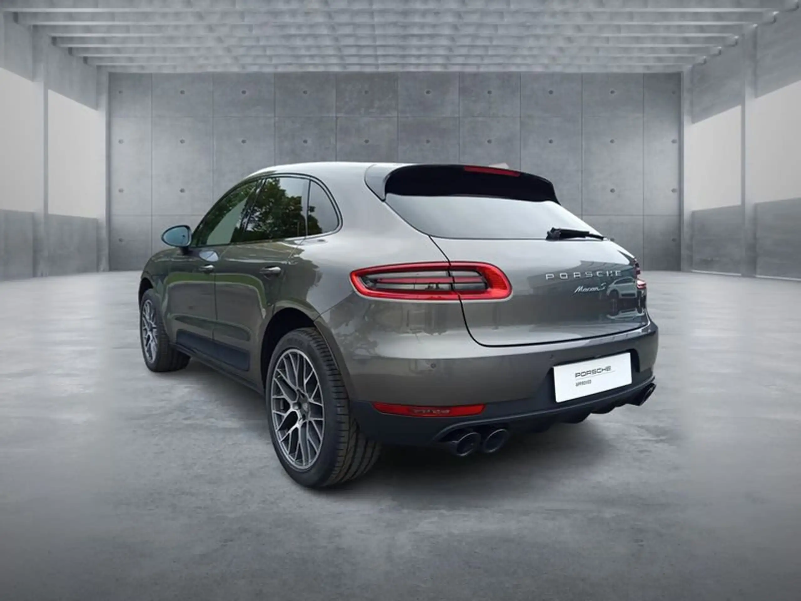 Porsche - Macan