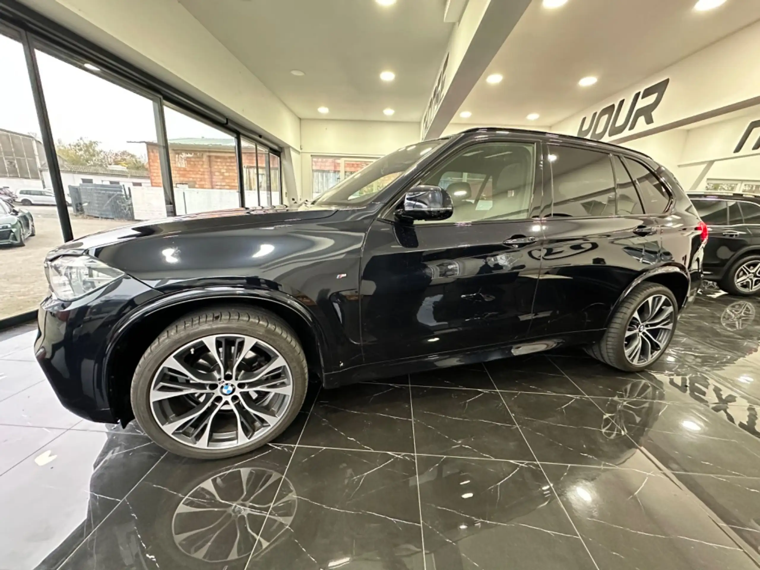 BMW - X5