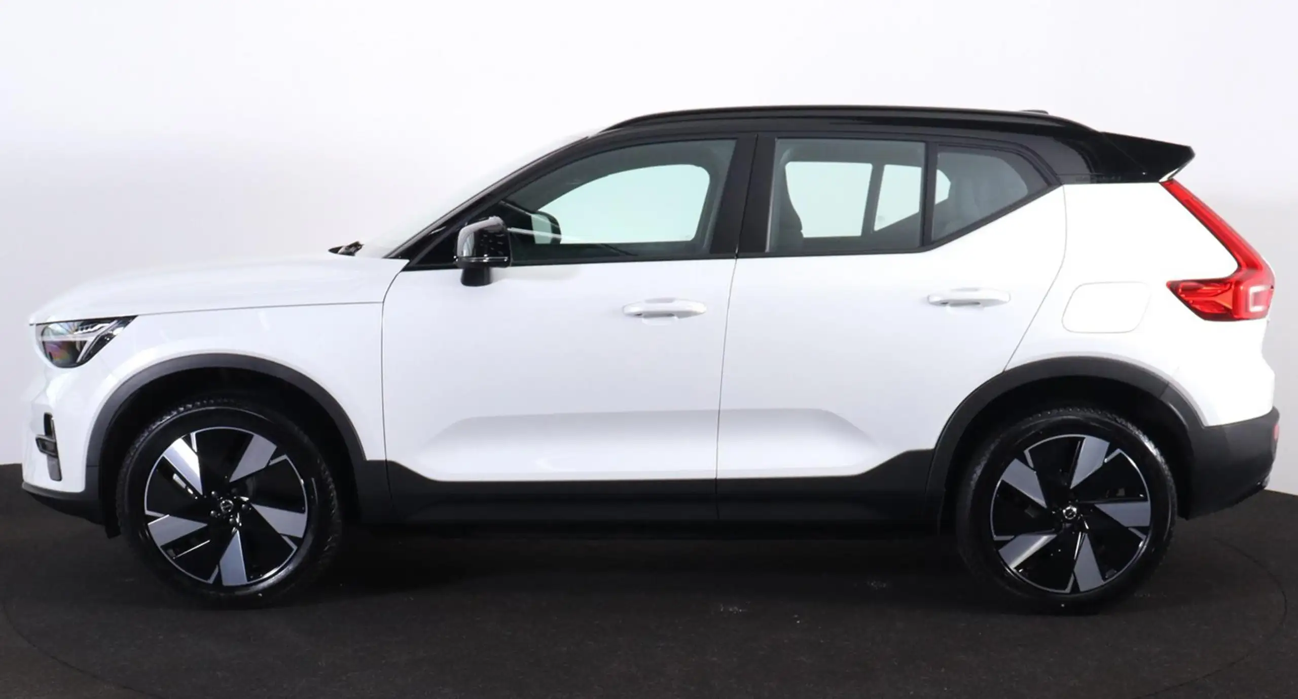 Volvo - XC40