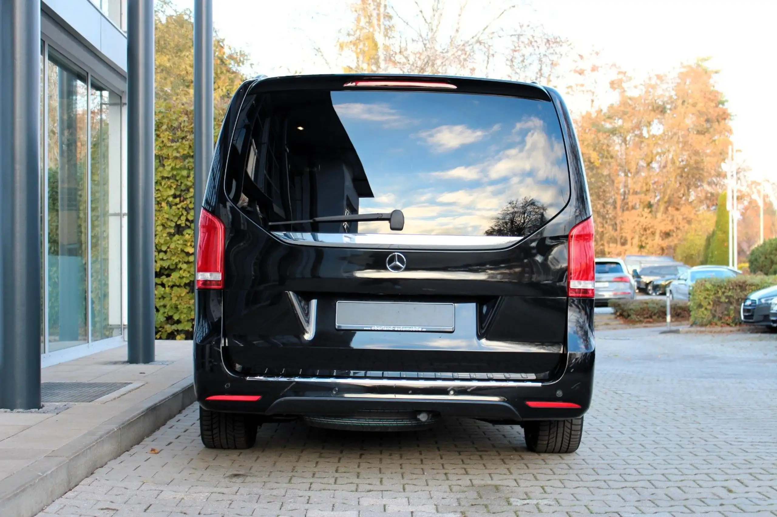 Mercedes-Benz - V 250