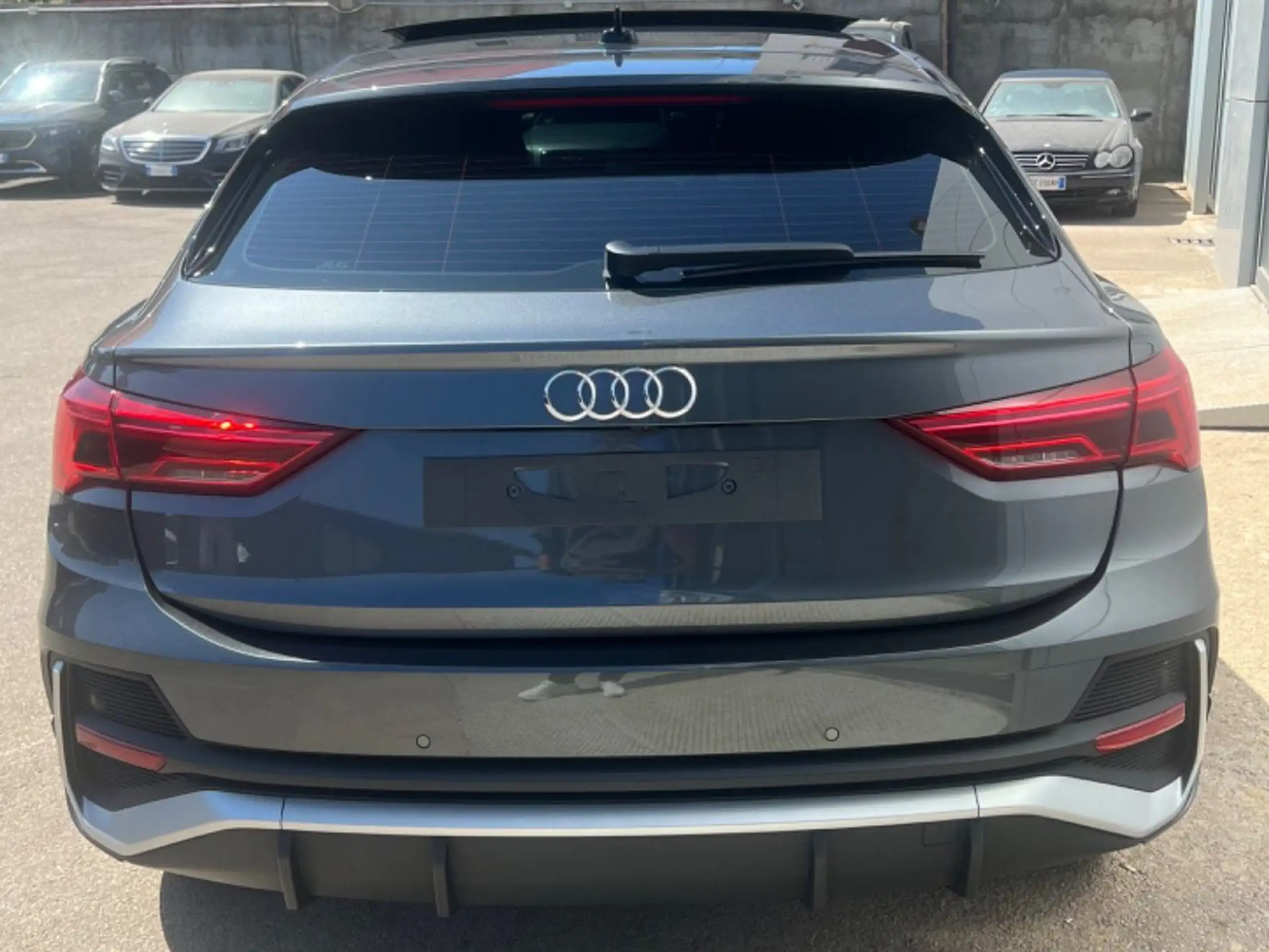 Audi - Q3