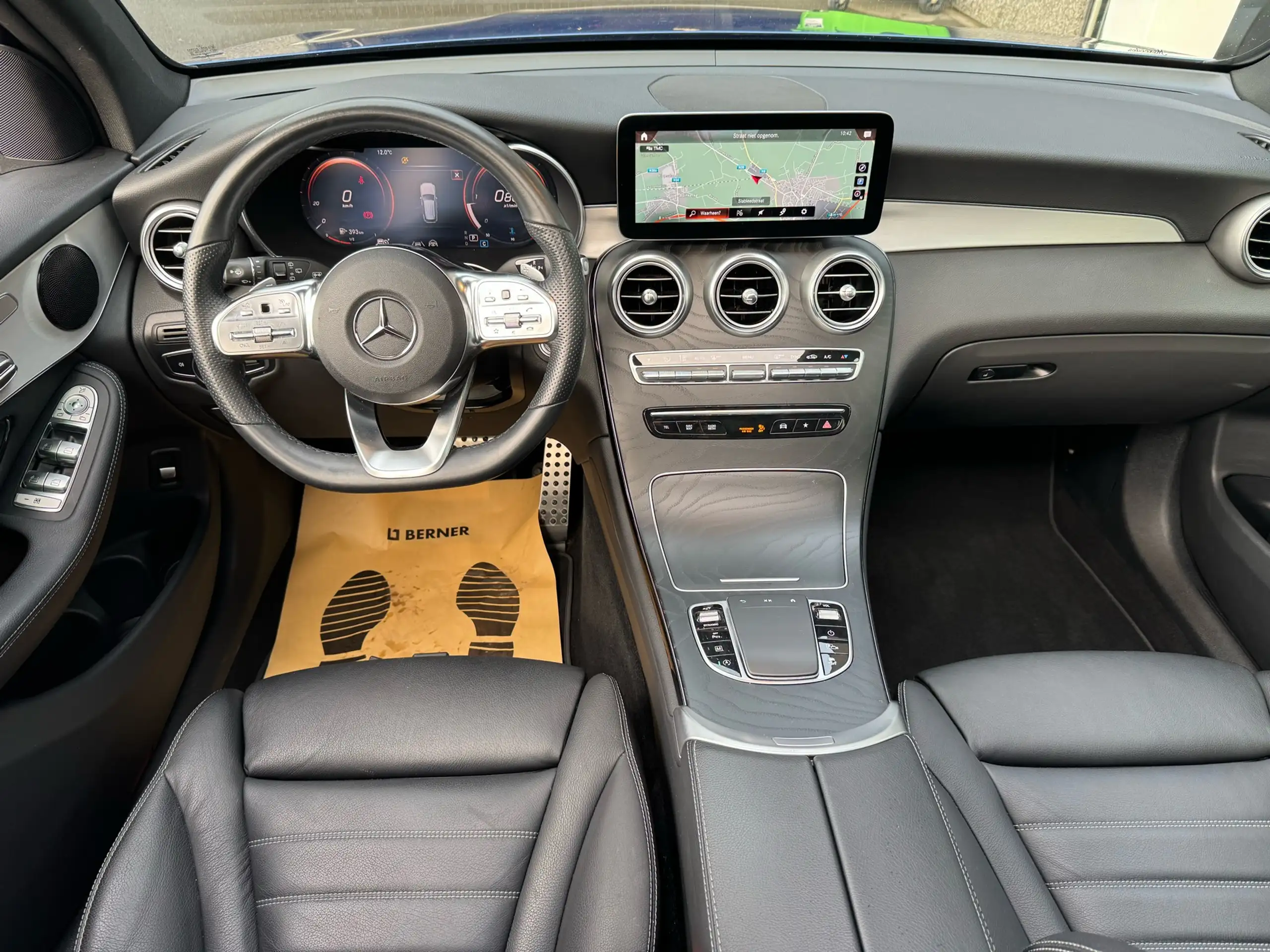 Mercedes-Benz - GLC 220