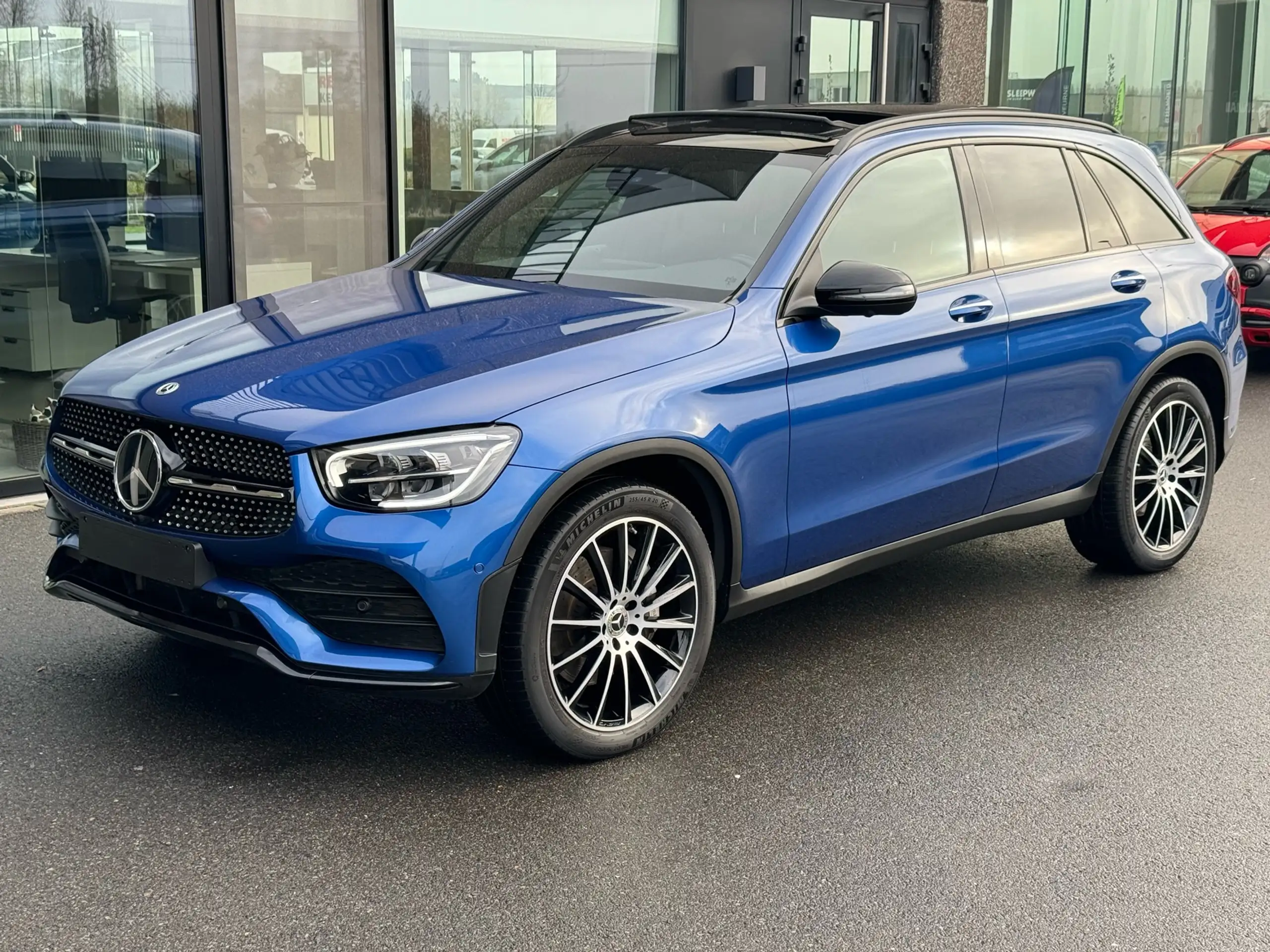 Mercedes-Benz - GLC 220