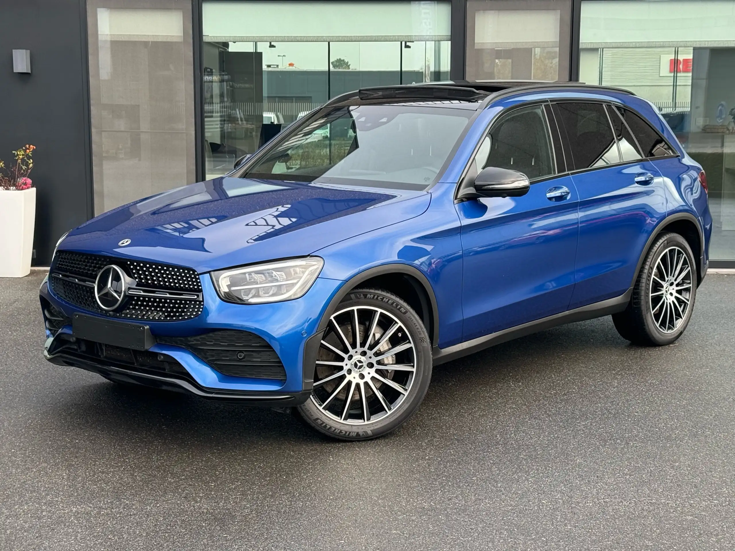 Mercedes-Benz - GLC 220