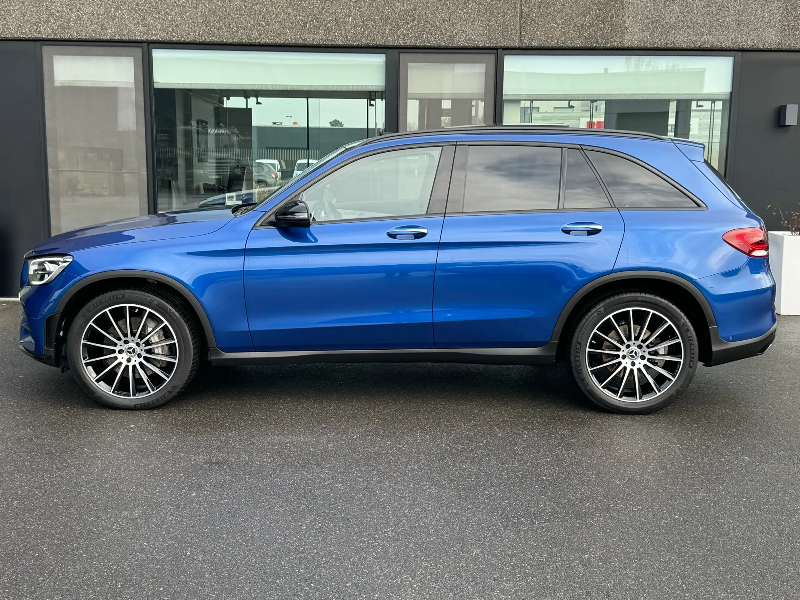 Mercedes-Benz - GLC 220