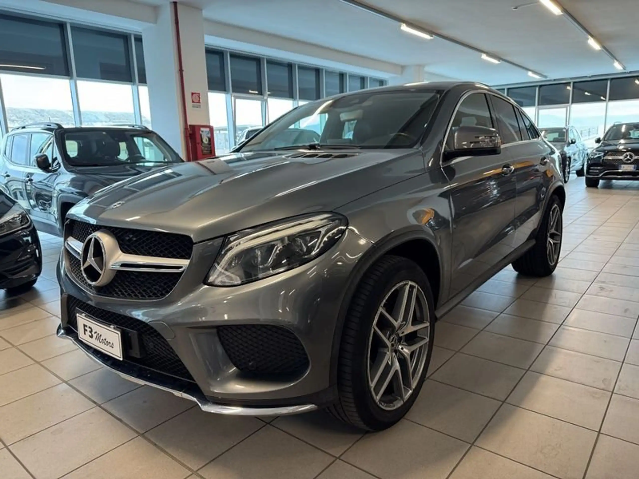 Mercedes-Benz - GLE 350