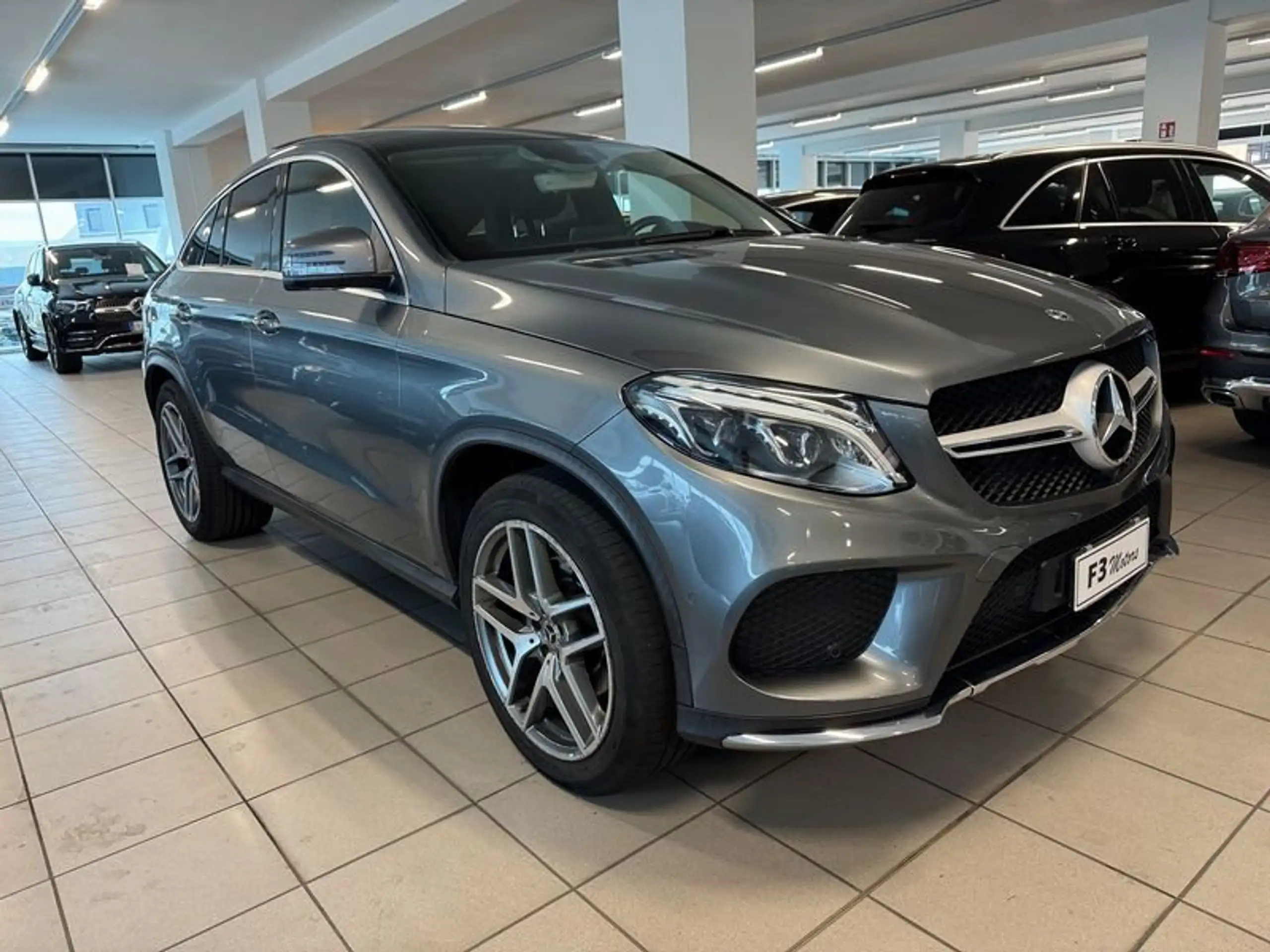 Mercedes-Benz - GLE 350