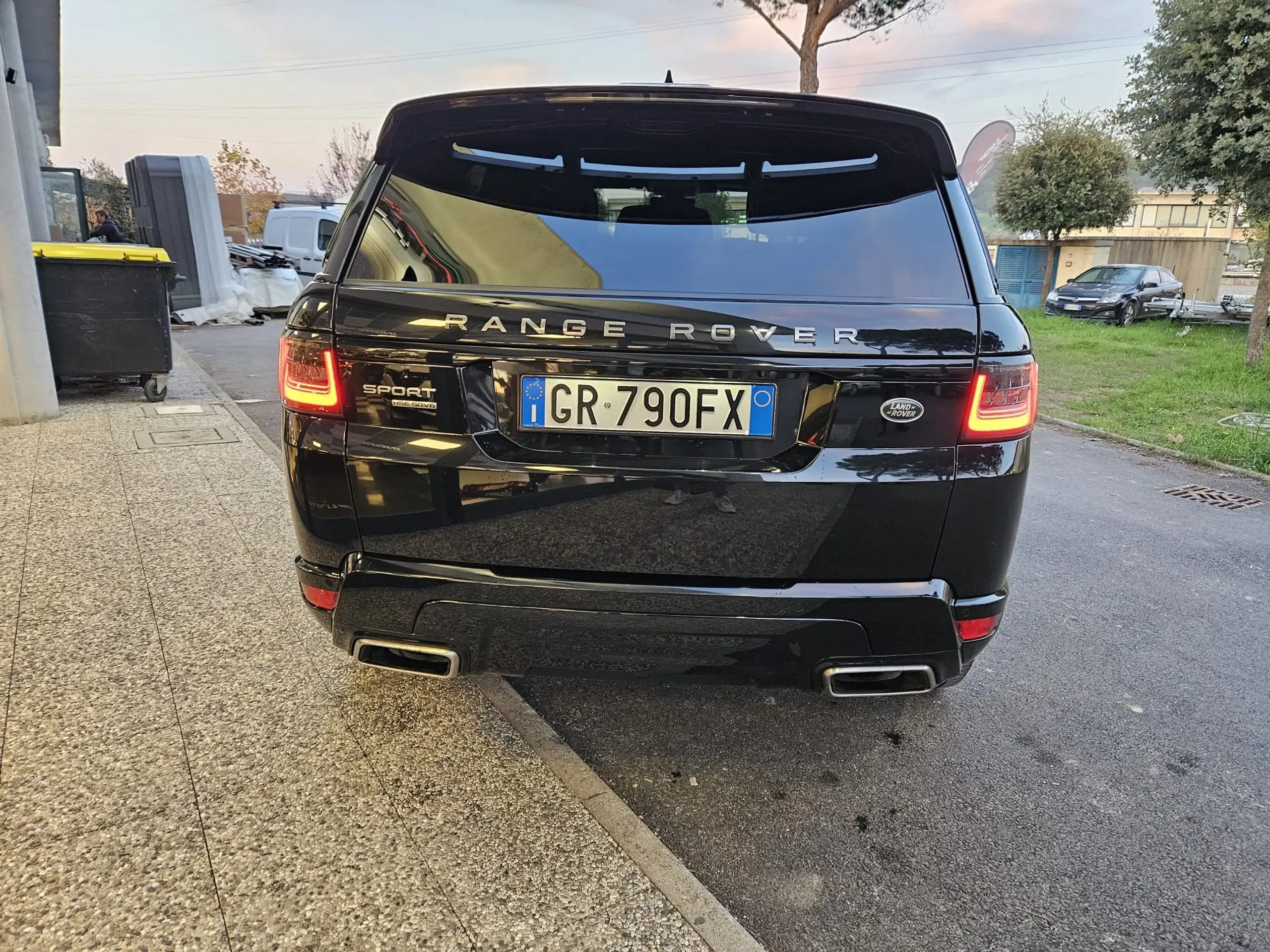 Land Rover - Range Rover Sport