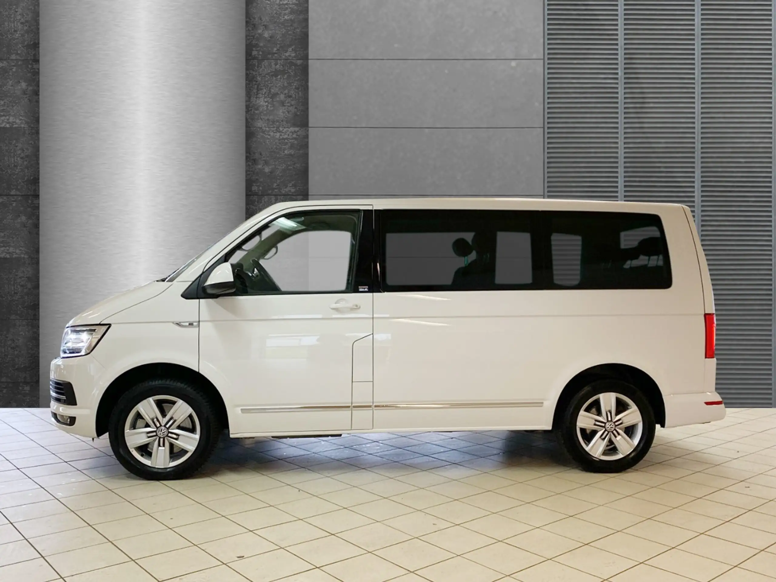 Volkswagen - T6 Multivan